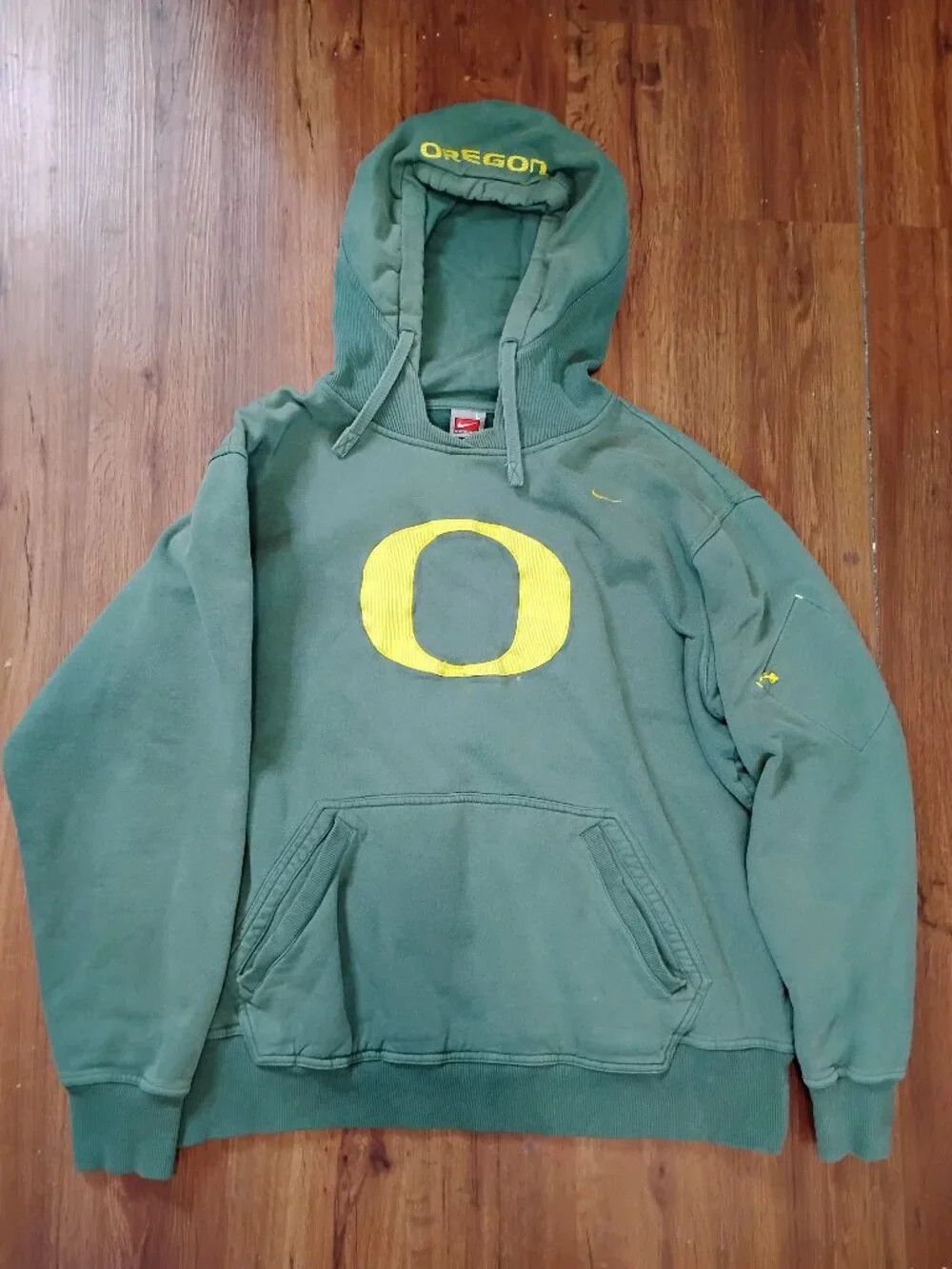 Nike Vintage Nike Team Oregon Ducks Hoodie Sweatshirt Size US L / EU 52-54 / 3 - 2 Thumbnail
