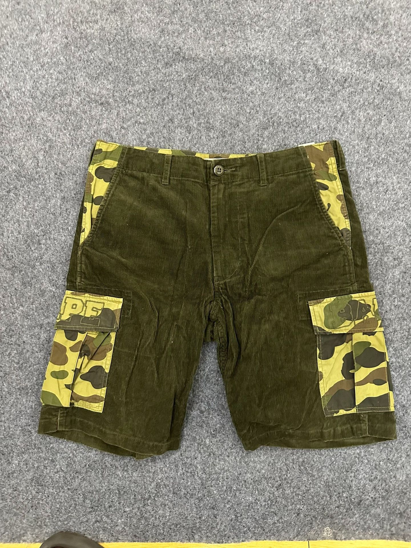 Bape Bape Multi Shark Shorts Designer Size US 32 / EU 48 - 1 Thumbnail
