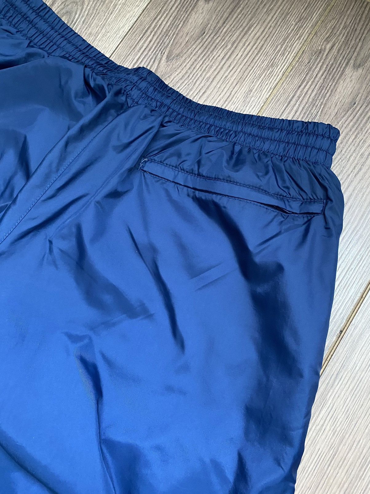 Nike × Vintage Vintage Nike 90’s Nylon Blue Pants Men’s Size M Size US 34 / EU 50 - 15 Thumbnail