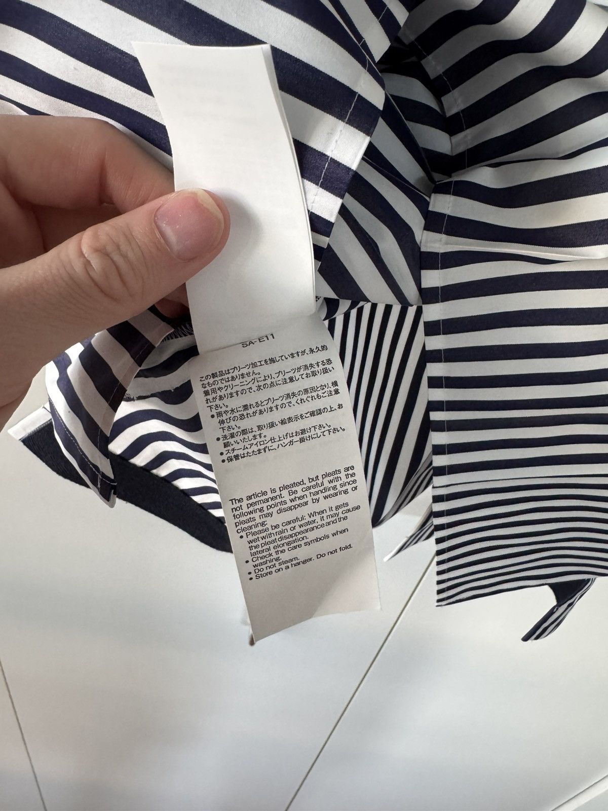 Sacai White and Navy Stripe Pleated Shirt 2 Size US M / EU 48-50 / 2 - 11 Thumbnail