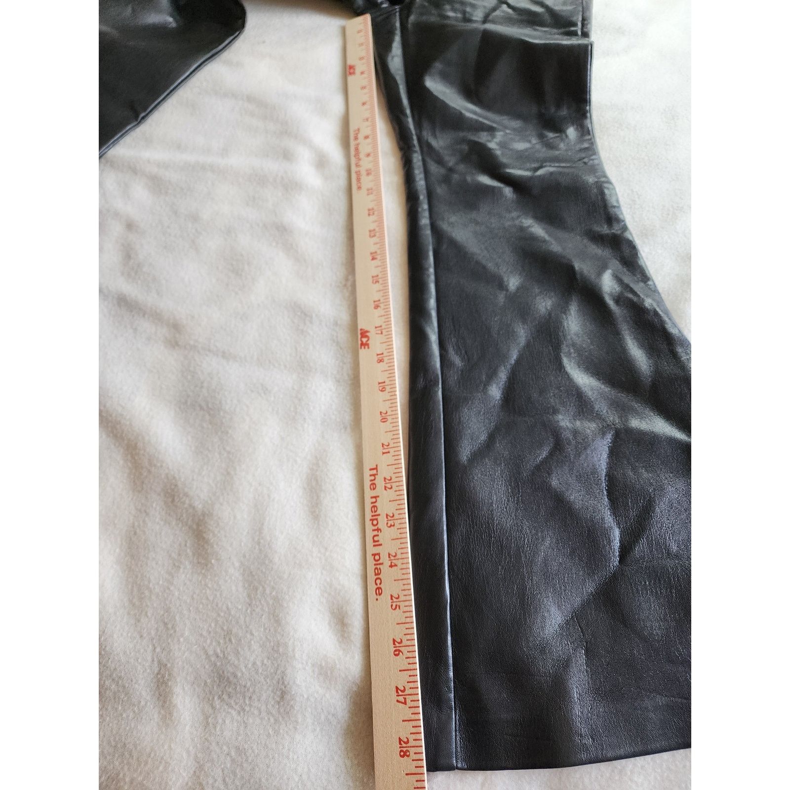 Aritzia Wilfred Aritzia Beatrix Pants Faux Leather Black 0 Flare Size 25" / US 0 / IT 36 - 7 Thumbnail