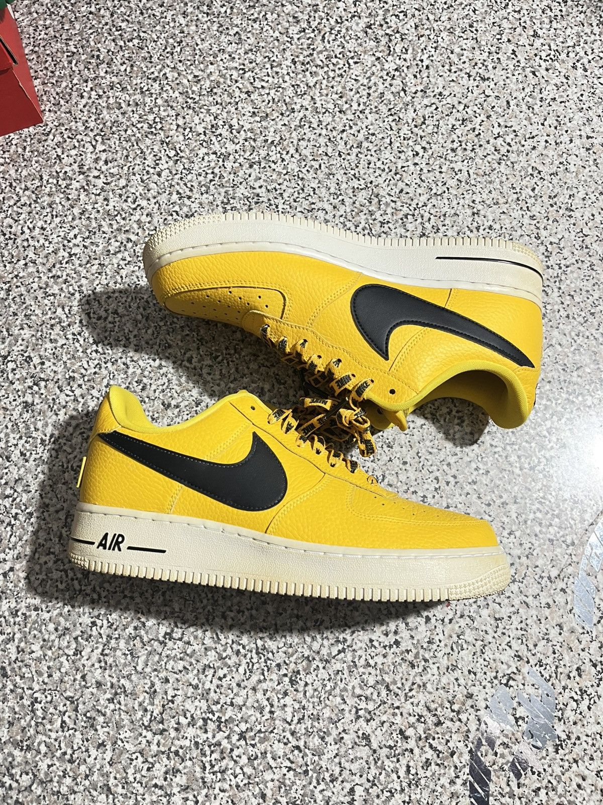 Nike Nike AF1 NBA Size US 7.5 / EU 40-41 - 2 Thumbnail