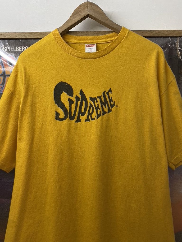 Supreme FW2010 Supreme Chantry Curved Spellout Graphic T Shirt Size US XL / EU 56 / 4 - 5 Thumbnail