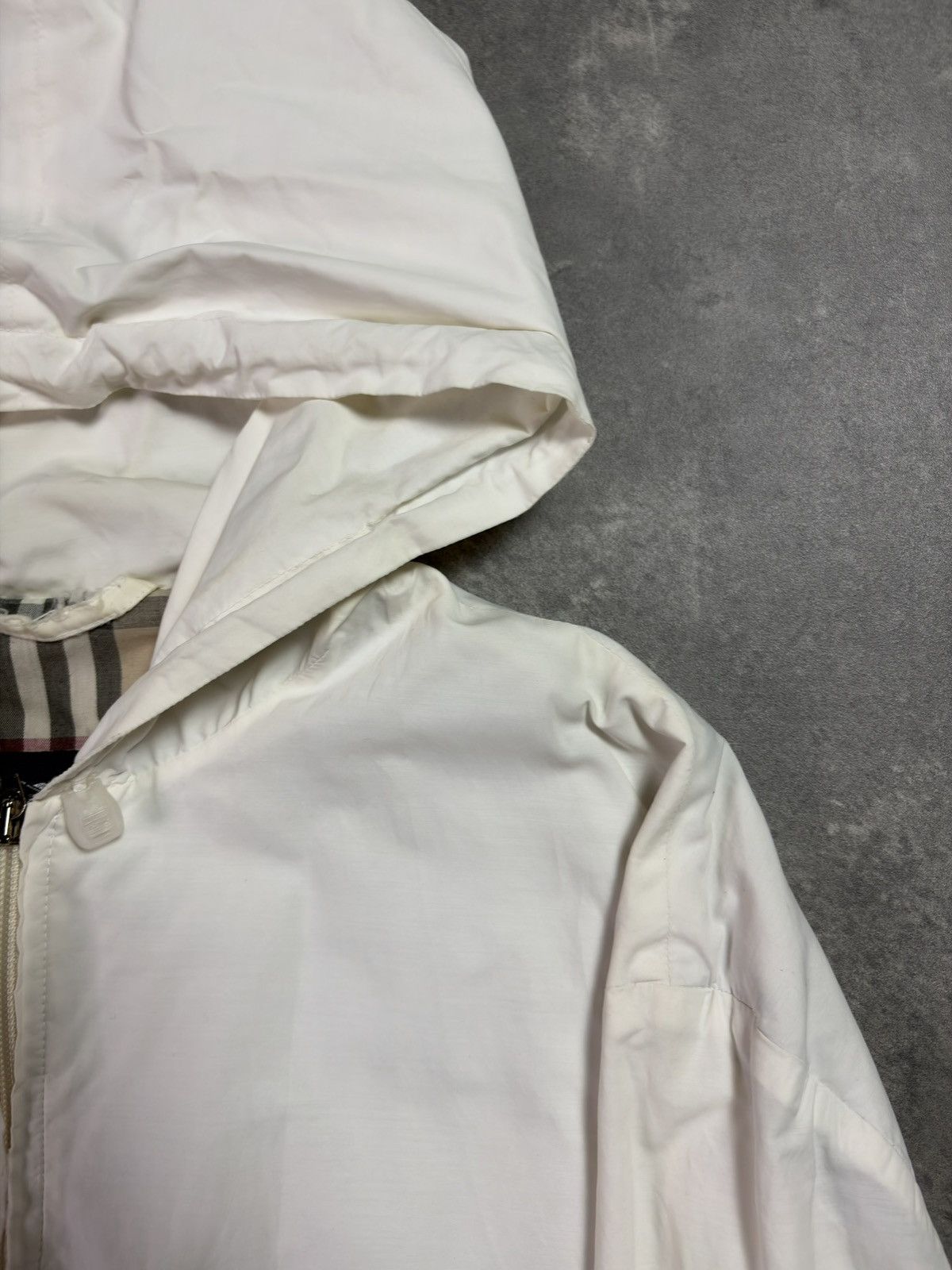 Burberry Burberry Vintage Distressed Faded Hooded Light Jacket L XL Size US L / EU 52-54 / 3 - 6 Thumbnail