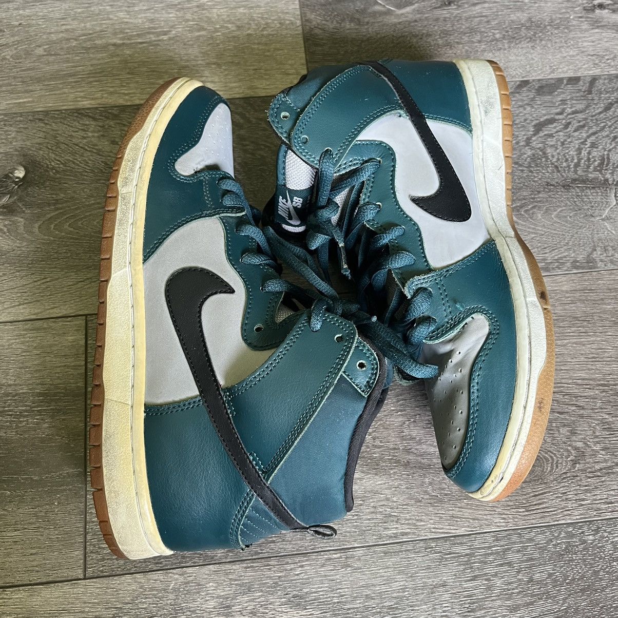 Nike Vintage Nike SB Dunk High Newport Men’s 305050-306 2013 9.5 Size US 9.5 / EU 42-43 - 2 Thumbnail