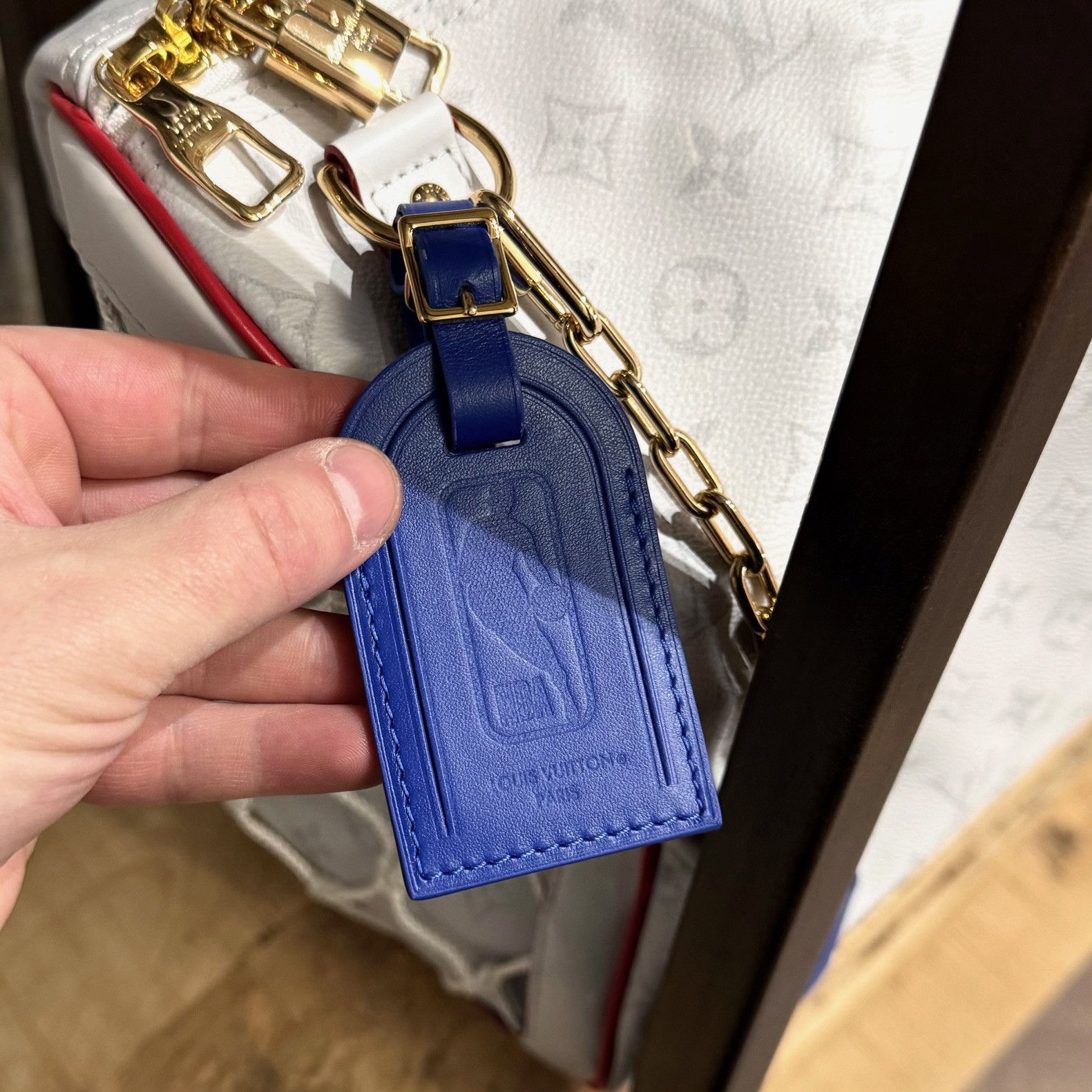 Louis Vuitton × NBA Louis Vuitton X NBA Antarctica Monogram Basket Keepall 55 Size ONE SIZE - 4 Thumbnail