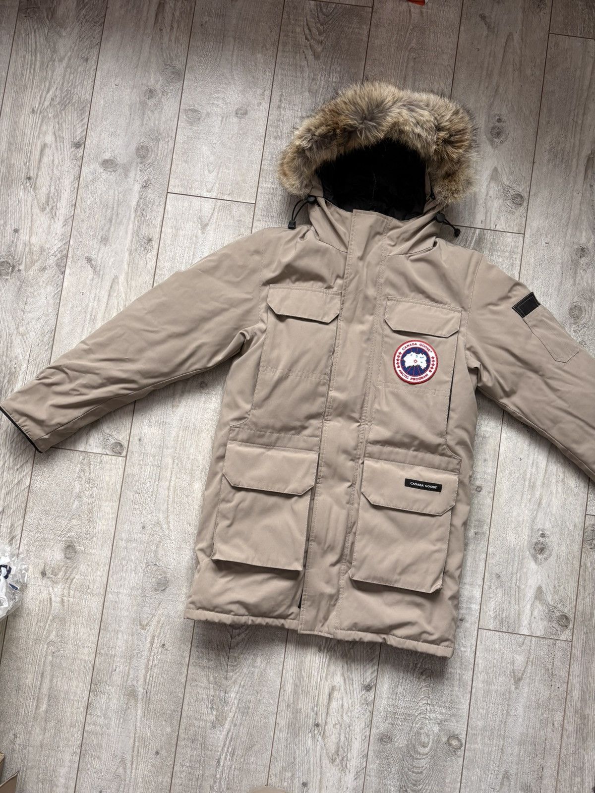 Canada Goose Canada Goose Expedition Beige Mens S/M Perfect Size US S / EU 44-46 / 1 - 2 Thumbnail