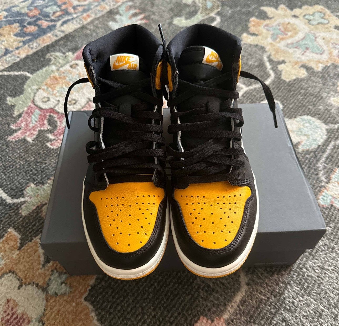 Jordan Brand Air Jordan 1 Yellow Toe Size US 10.5 / EU 43-44 - 3 Thumbnail