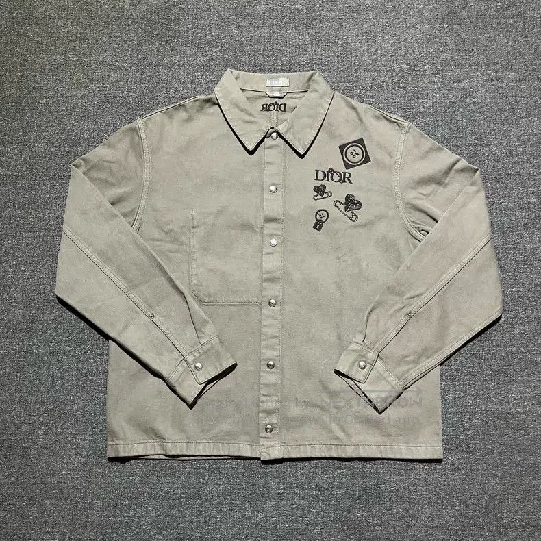 Dior Dior Gray pin logo embroidered long-sleeved denim jacket Size US L / EU 52-54 / 3 - 1 Thumbnail