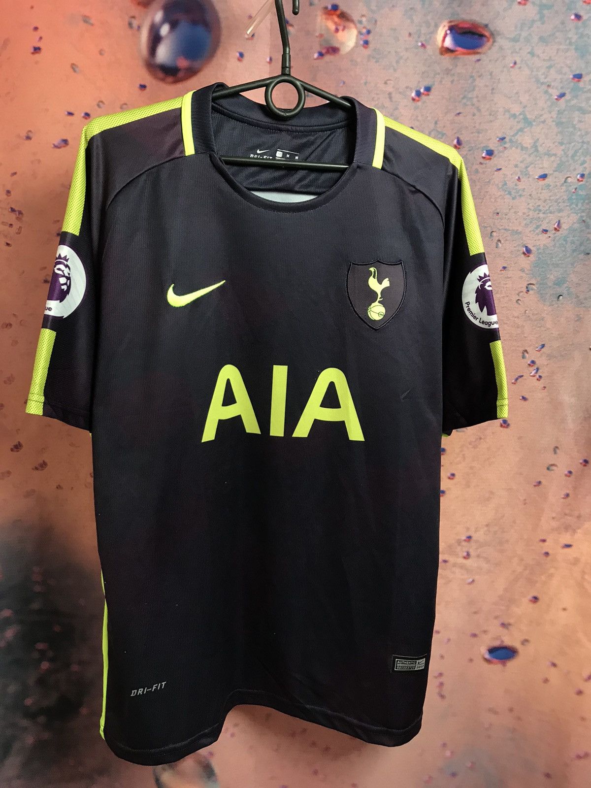 Vintage Tottenham Hotspur streetwear soccer jersey Size US M / EU 48-50 / 2 - 2 Thumbnail