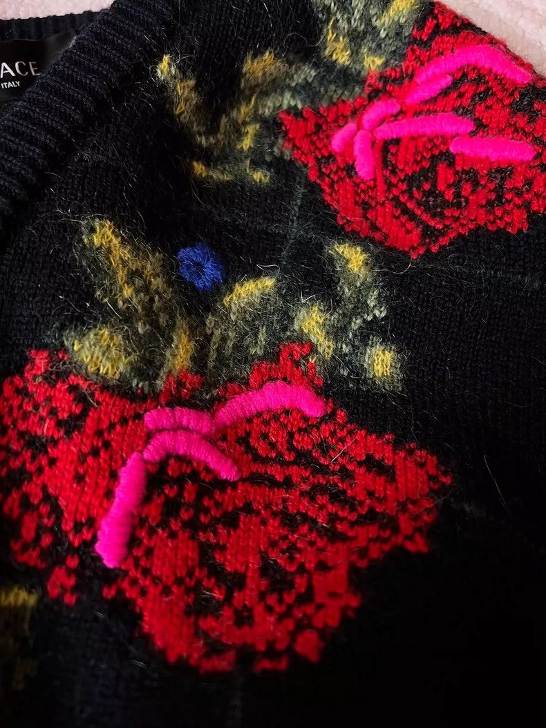 Versace Versace Women's wool rose logo sweater Size L / US 10 / IT 46 - 7 Thumbnail
