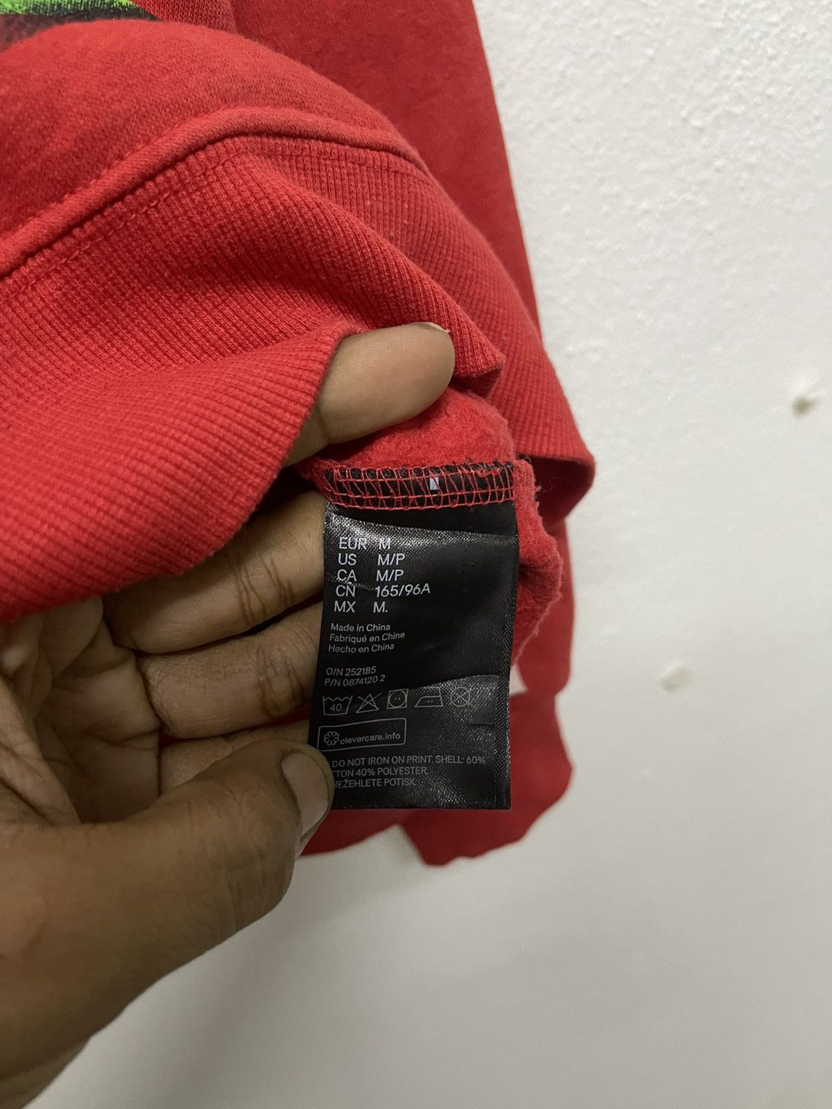 Billie Eilish × Divided × Vintage 2020 BILLIE EILISH SWEATSHIRT BIG PRINT FRONT SPELLOUT BACK Size US M / EU 48-50 / 2 - 12 Thumbnail