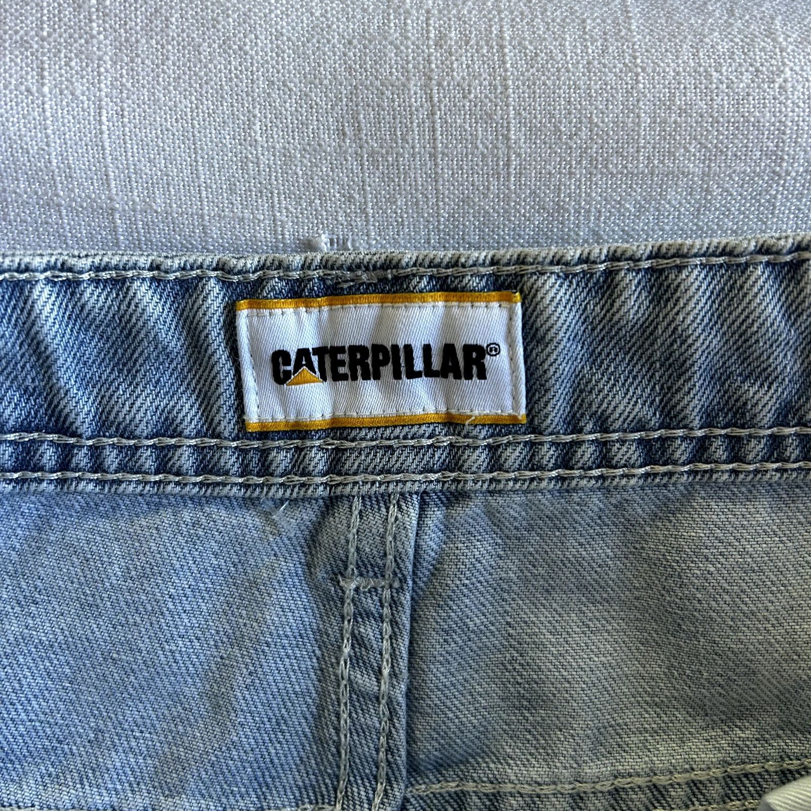 Caterpillar NWT Men's Cat for Urban Outfitters cut off denim shorts 32 Size US 32 / EU 48 - 4 Thumbnail