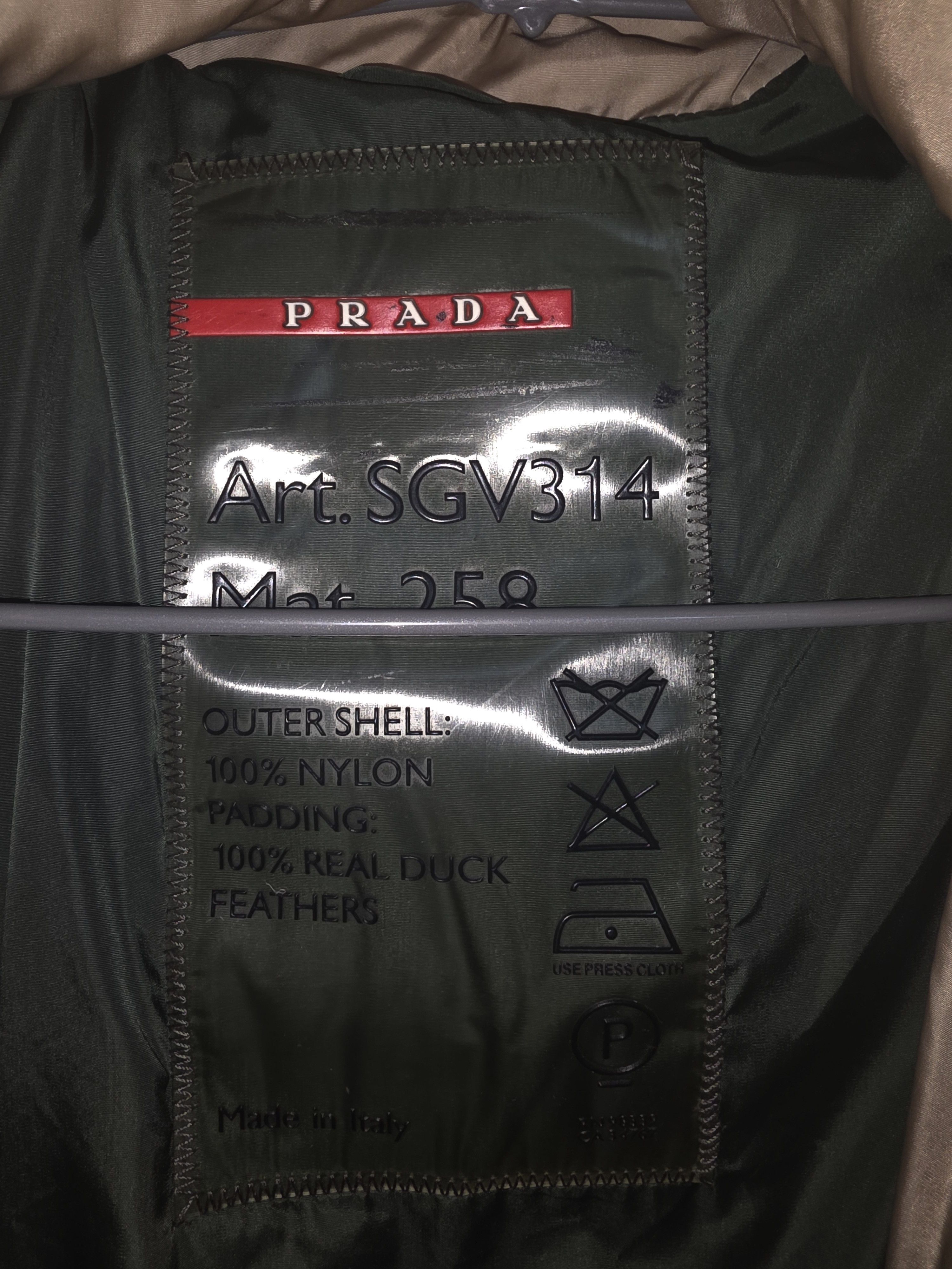 Prada Prada Nylon Puffer Jacket Size US XL / EU 56 / 4 - 5 Thumbnail