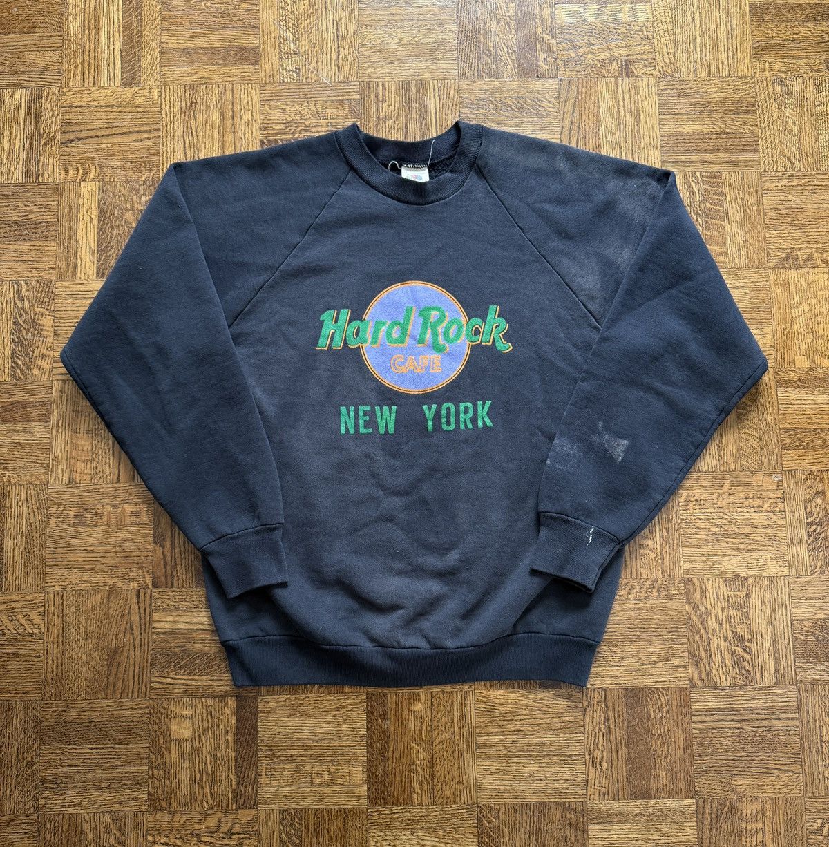 Vintage Vintage 80s Hard Rock Cafe New York Faded Sweatshirt Size US L / EU 52-54 / 3 - 1 Thumbnail
