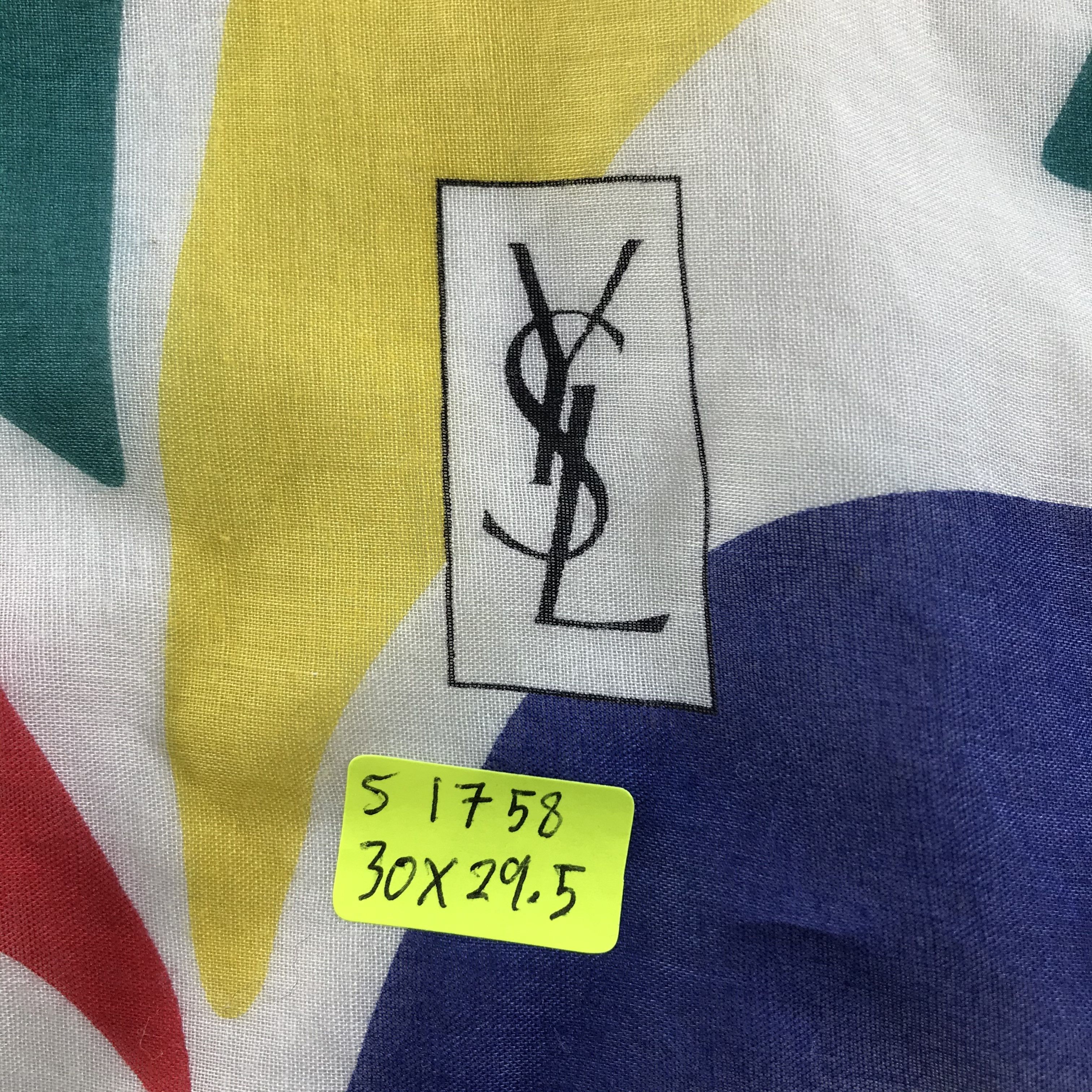 Vintage Yves Saint Laurent Bandana /Handkerchief/Neckerchief -S1758 Size ONE SIZE - 6 Thumbnail