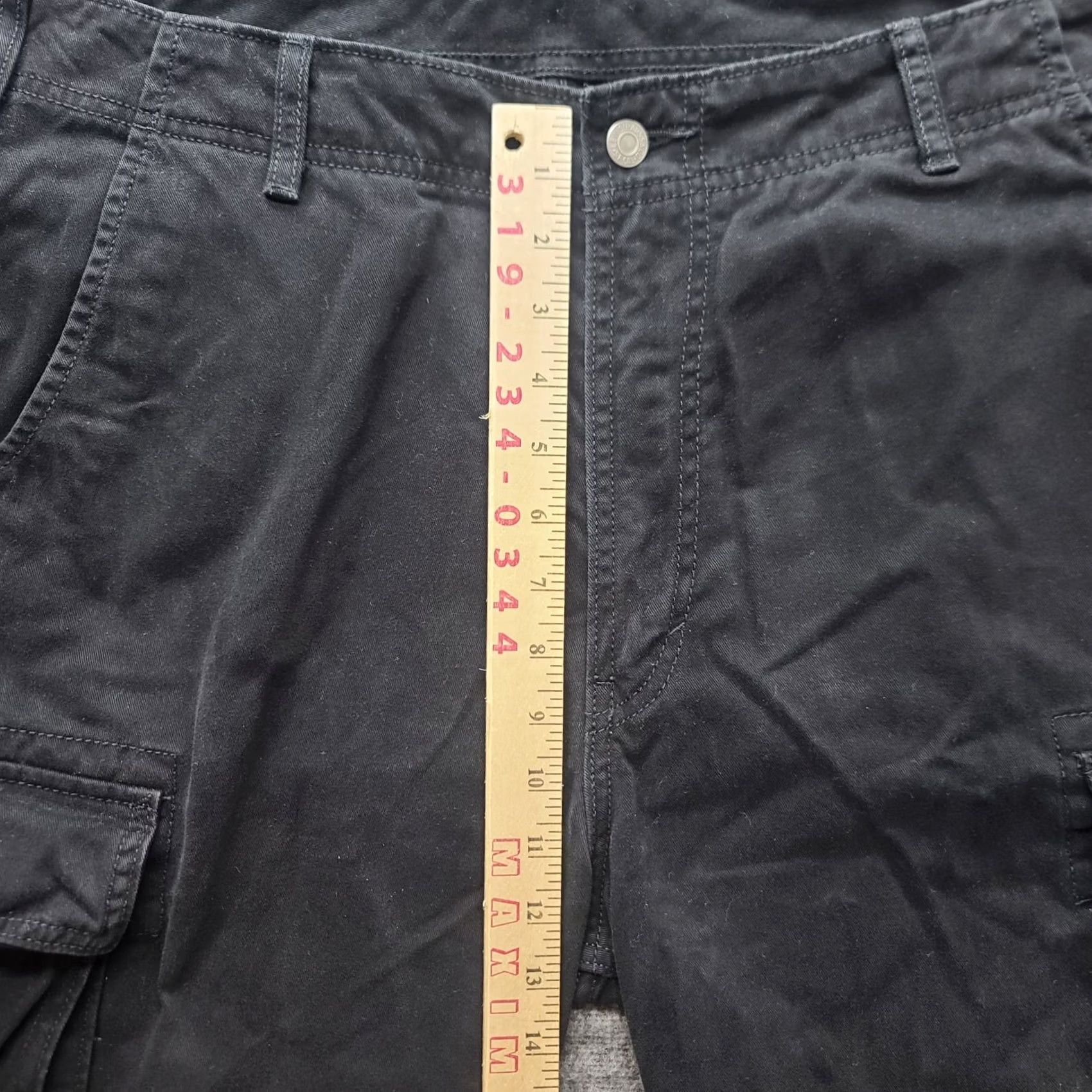 Levi's Levi's Cargo Shorts Mens 38 Relaxed Fit 11" Inseam Cargo Pocket Black Cotton Knit 90s Outdoor Mens Size US 38 / EU 54 - 3 Thumbnail