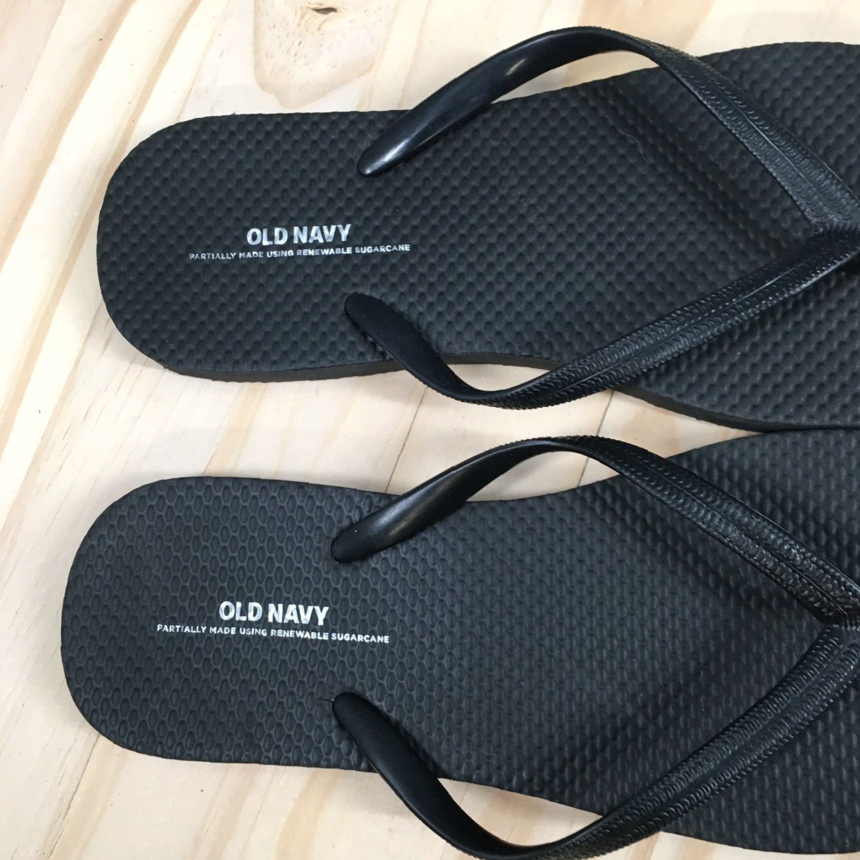 Old Navy Old Navy Sandals Womens 8 Flip Flop Black Slip On Open Toe Casual Comfort Flats Size US 8 / IT 38 - 7 Thumbnail