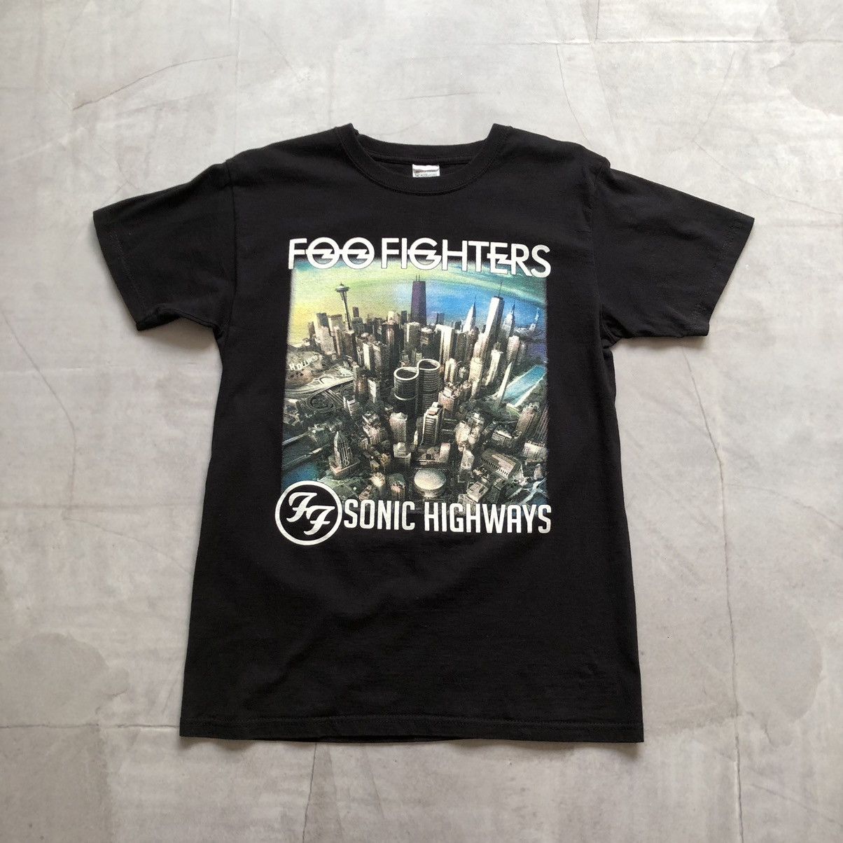 Band Tees × Vintage Vintage 00s Foo Fighters "Sonic Highways” Band T Shirt Y2K Size US S / EU 44-46 / 1 - 1 Thumbnail