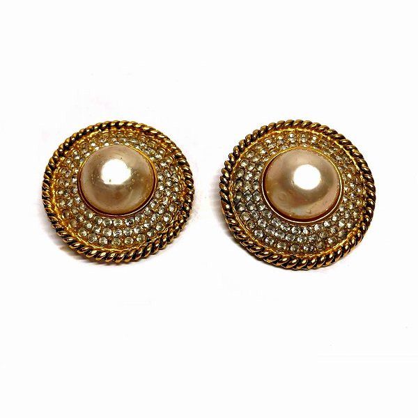 Chanel Chanel Chanel Gold Faux Pearl Rhinestone Earrings Metal Earrings in Good Condition Size ONE SIZE - 1 Thumbnail