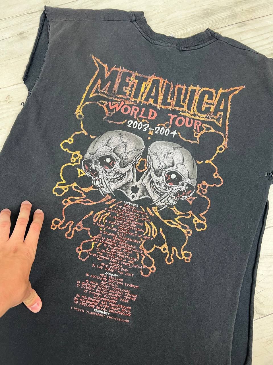Metallica Vintage Metallica 2003 2004 World Tour T shirt Size US L / EU 52-54 / 3 - 9 Thumbnail