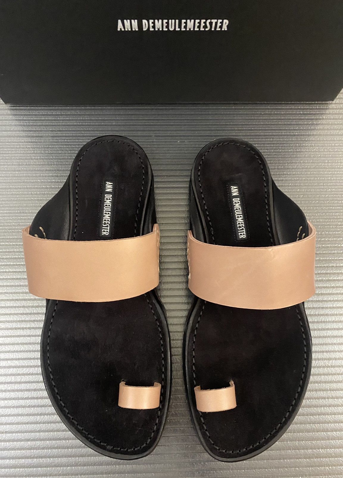 Ann Demeulemeester Ann Demeulemeester 🇮🇹 soft Rosa runway big toe Sandals 8 NIB Size US 8 / EU 41 - 1 Thumbnail