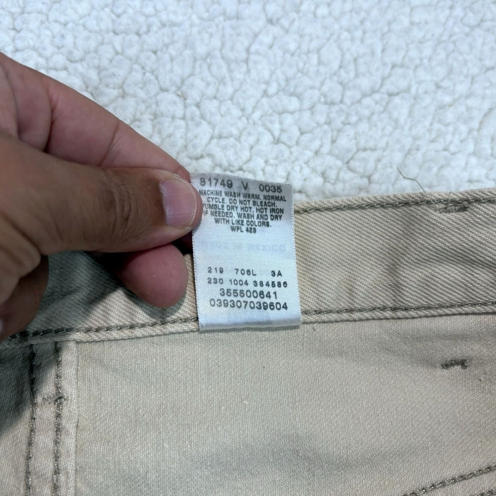 Levi's VINTAGE Levi's 550 Relaxed Fit Jean Shorts Cream Denim Size 44 Jorts Size US 44 / EU 60 - 7 Thumbnail