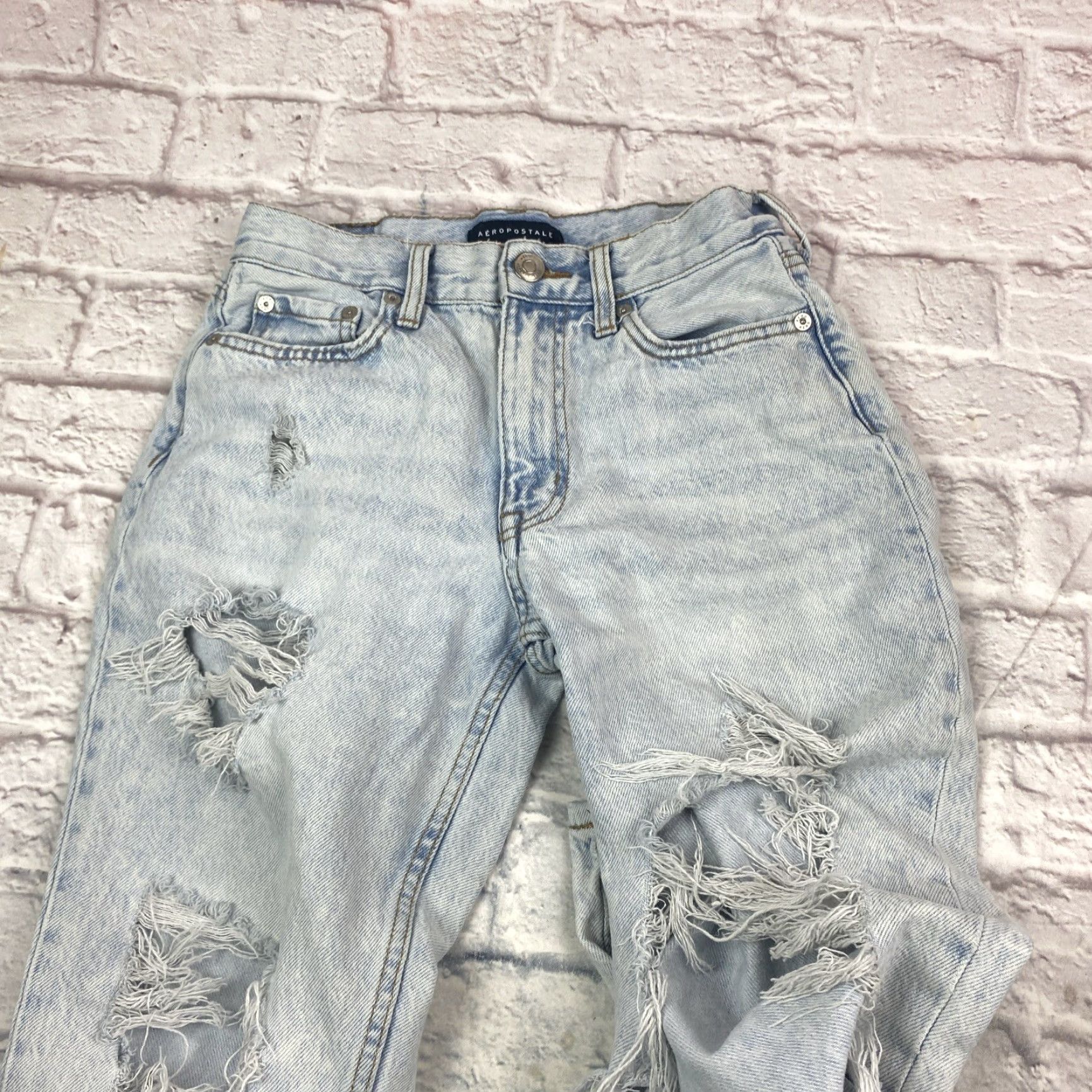 Vintage VINTAGE Aeropostale Jeans Womens Mom Jean Size 2 Light Wash Distressed High Rise Size 26" / US 2 / IT 38 - 5 Thumbnail