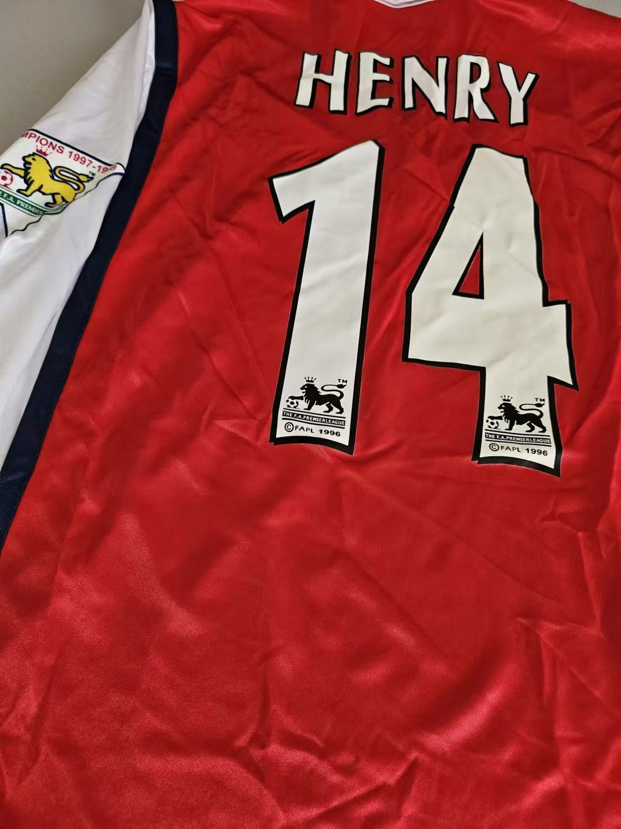 Other 1998 99 Arsenal 14 Henry Jersey Longsleeve Size US XXL / EU 58 / 5 - 4 Thumbnail