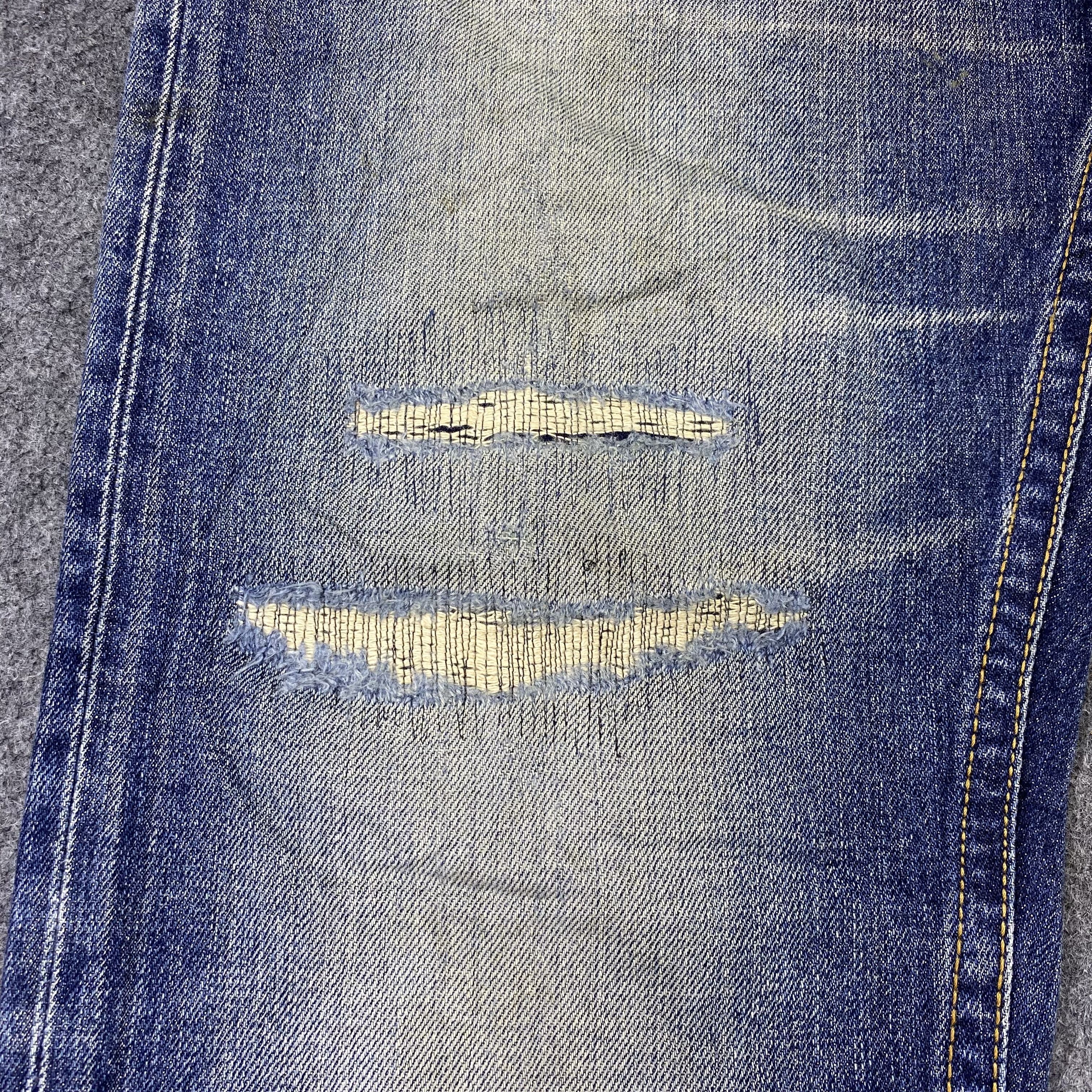 Edwin × Jean × Vintage Vintage Edwin EX404 Distressed Blue Wash Jeans - J1156 Size US 32 / EU 48 - 15 Thumbnail