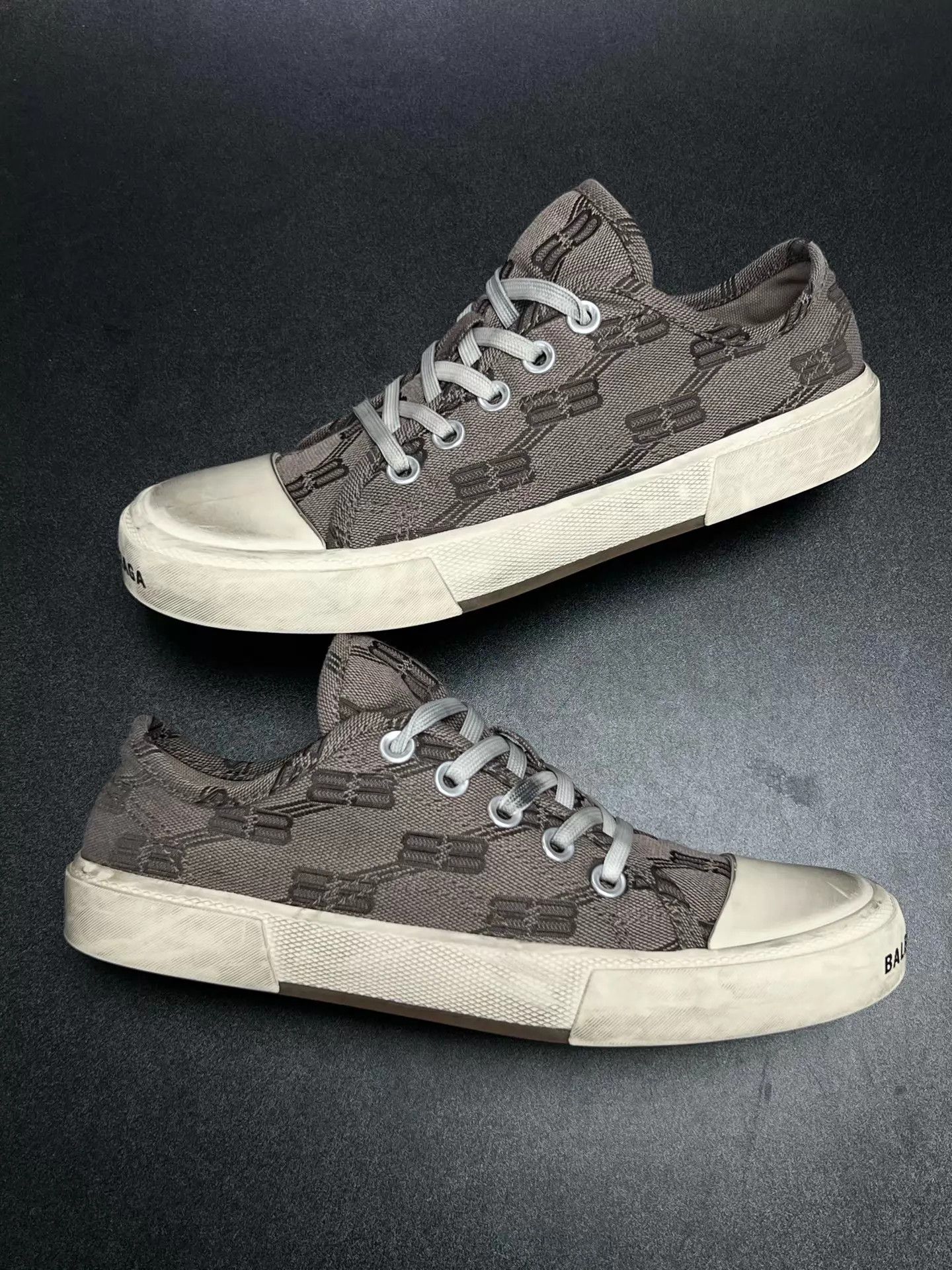 Balenciaga Balenciaga Paris low top 38 distressed like new Size US 7.5 / IT 37.5 - 5 Thumbnail