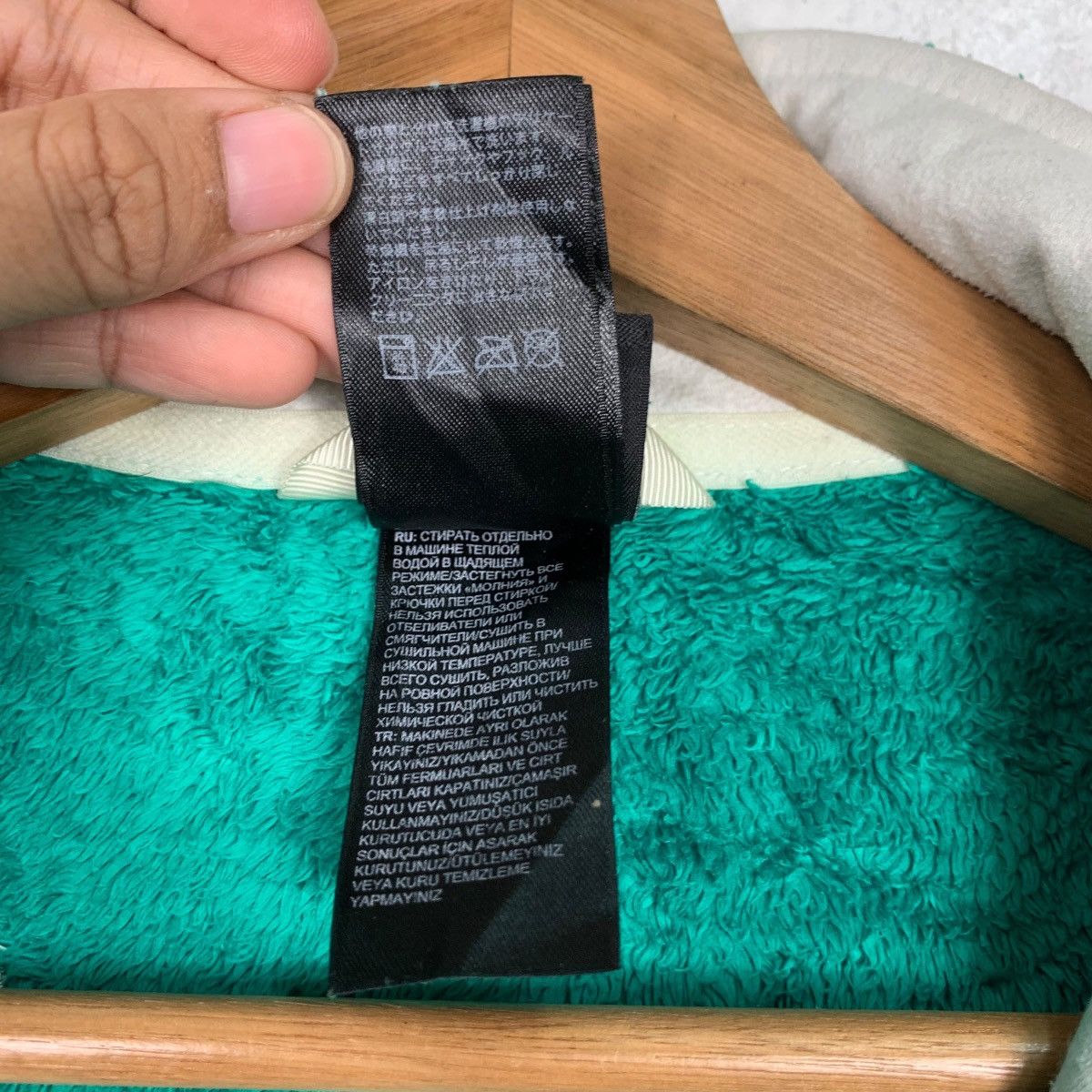 The North Face THE NORTH FACE Embroidery Logo Green Fleece Jacket #0239-C11 Size S / US 4 / IT 40 - 20 Thumbnail