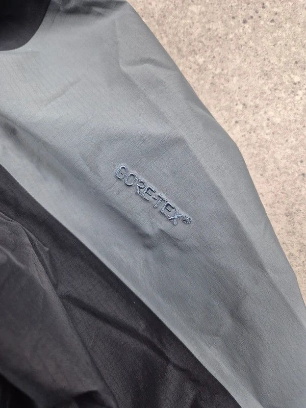 Arc'teryx Arc'teryx Mens Black Beams Patchwork Beta SL Raincoat Size S Size US S / EU 44-46 / 1 - 7 Thumbnail