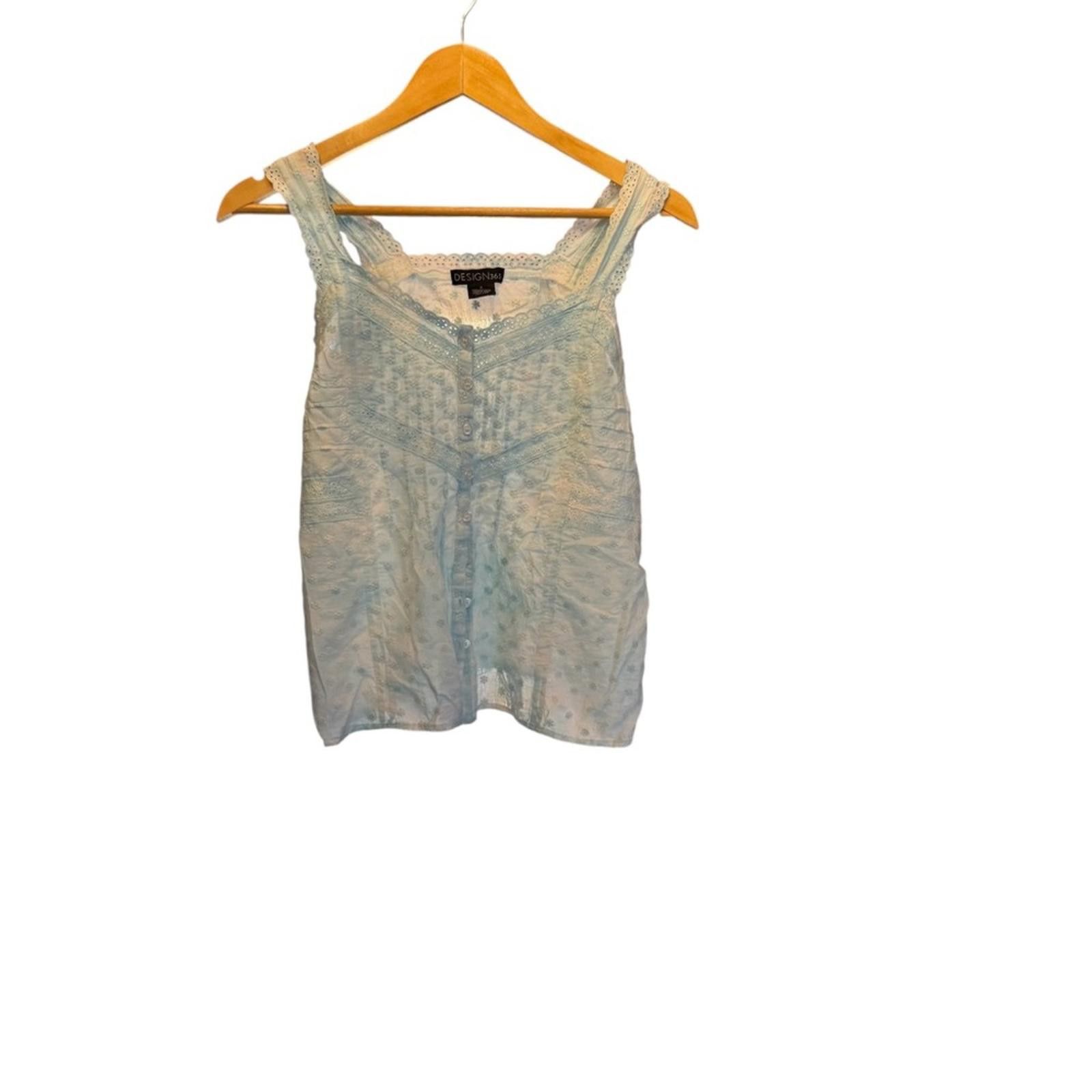Designer DESIGN 365. Light Blue Button Down Blouse. Size Small. Size S / US 4 / IT 40 - 1 Thumbnail