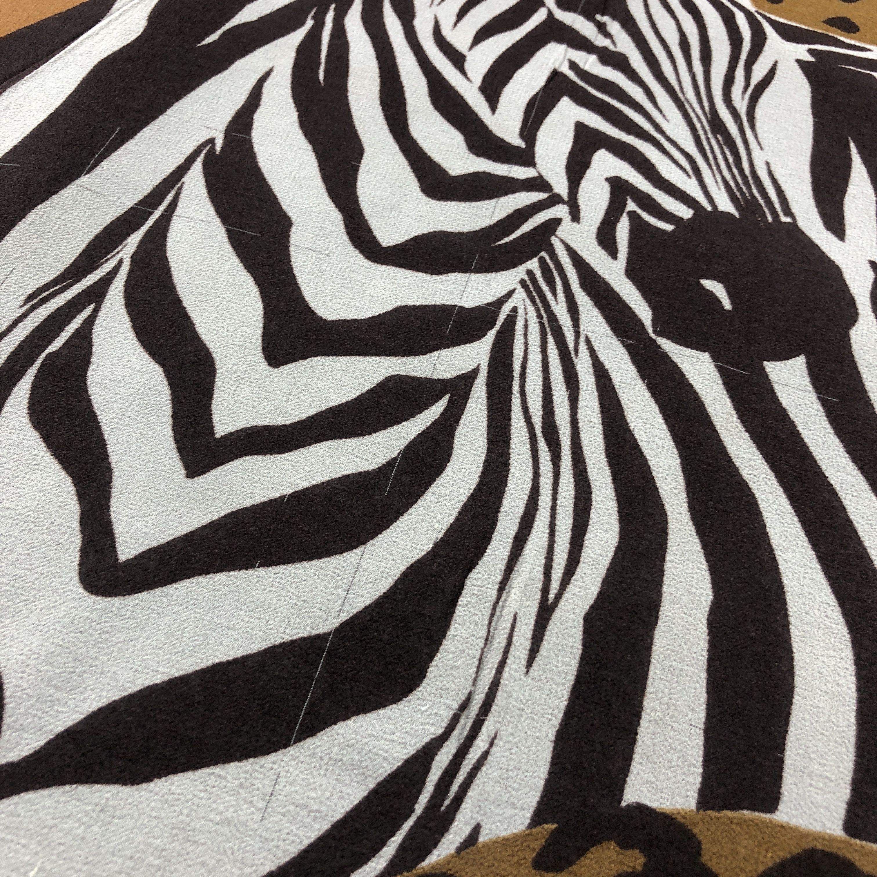 Vintage Safari Animals Scarf M1108 Size ONE SIZE - 6 Thumbnail