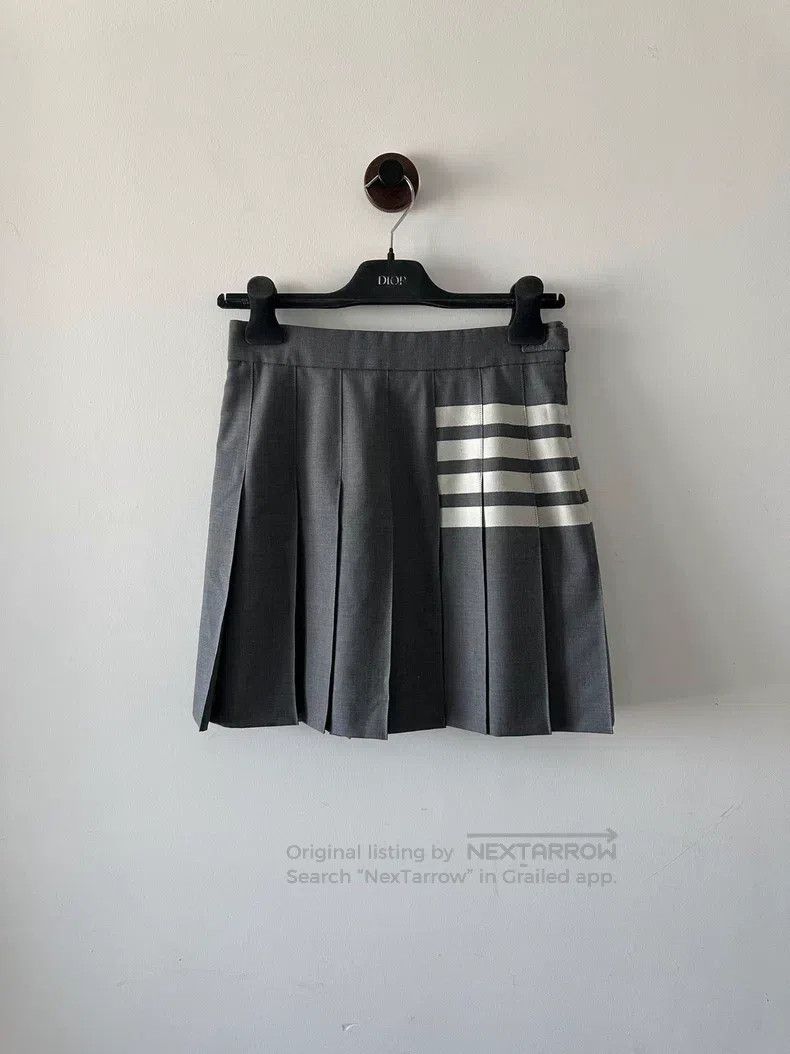Thom Browne Thom Browne Grey Pleated Skirt Size 25" / US 0 / IT 36 - 1 Thumbnail