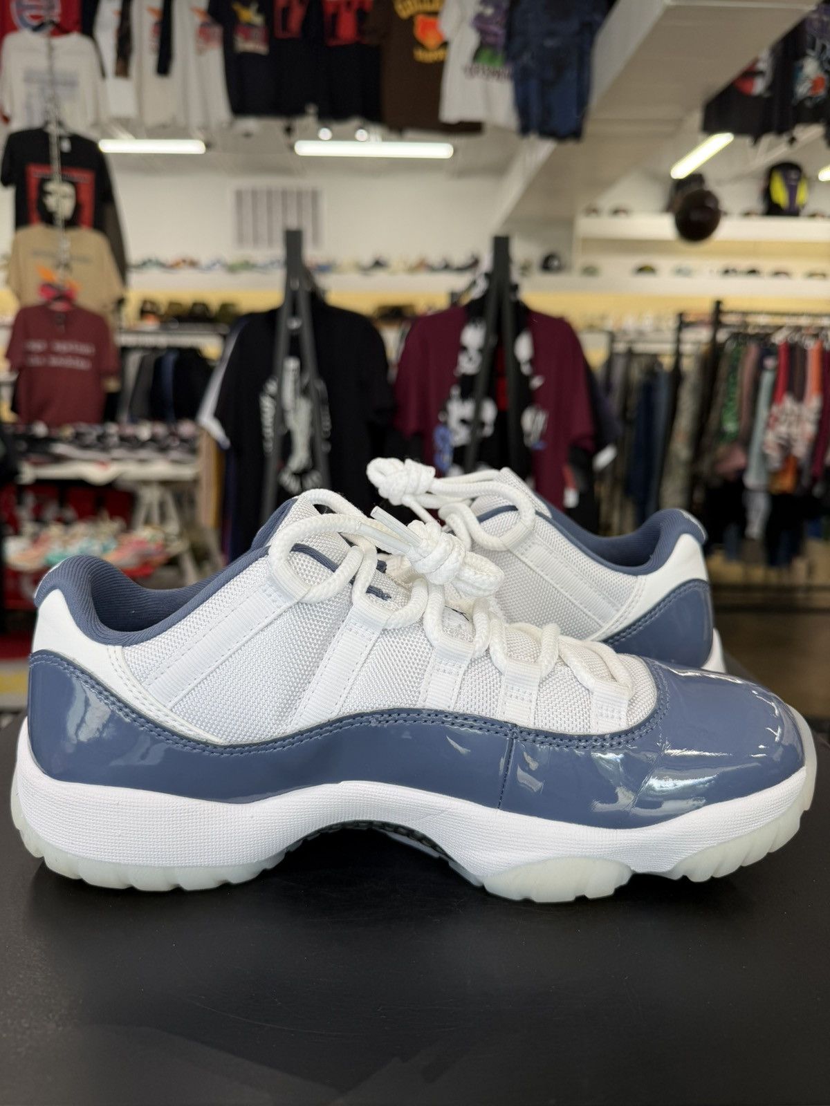 Jordan Brand Air Jordan 11 Low Diffused Blue Size 8 (2024) Size US 8 / EU 41 - 3 Thumbnail