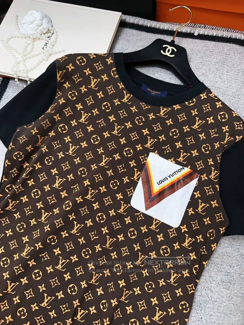 Louis Vuitton Louis Vuitton Brown black background with full print logo Size US M / EU 48-50 / 2 - 4 Thumbnail