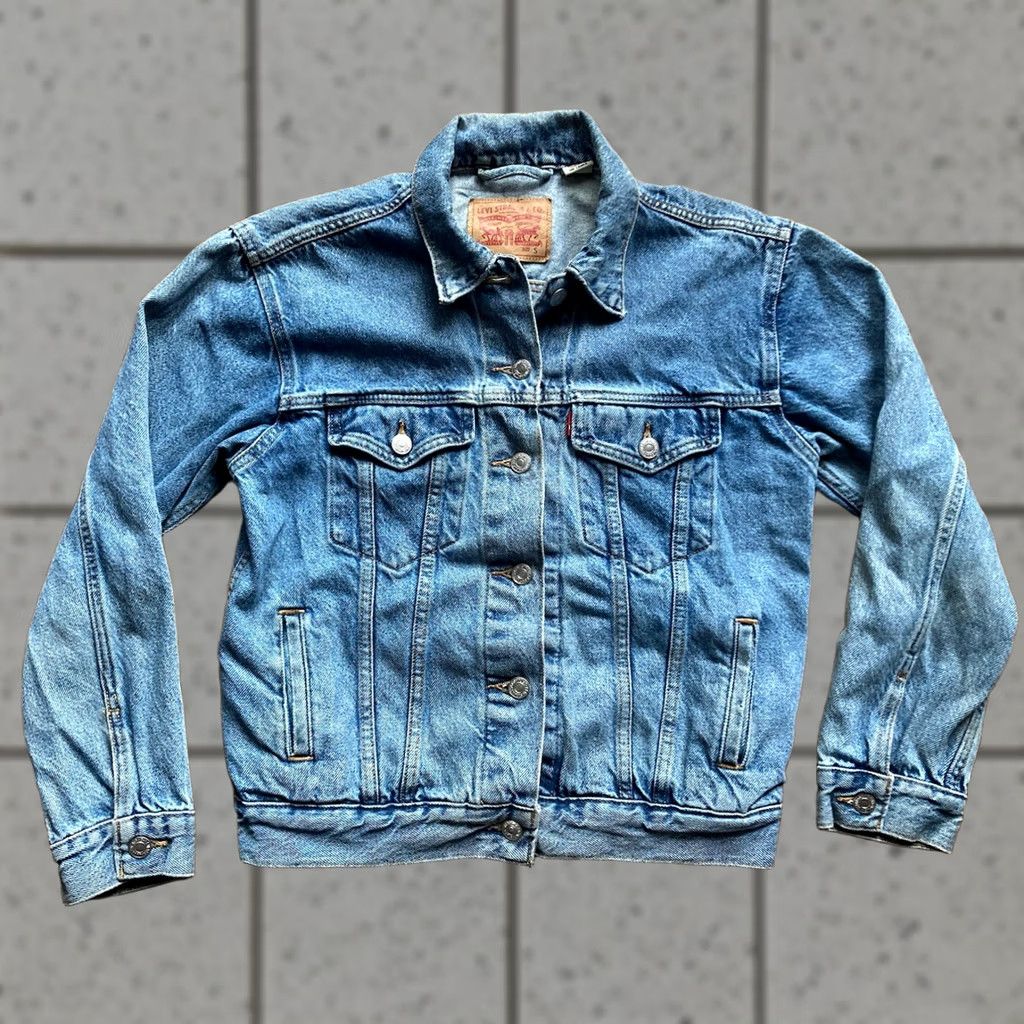 Levi's VINTAGE Levis Denim Trucker Jacket Womens Size Small Blue Medium Wash Size S / US 4 / IT 40 - 1 Thumbnail