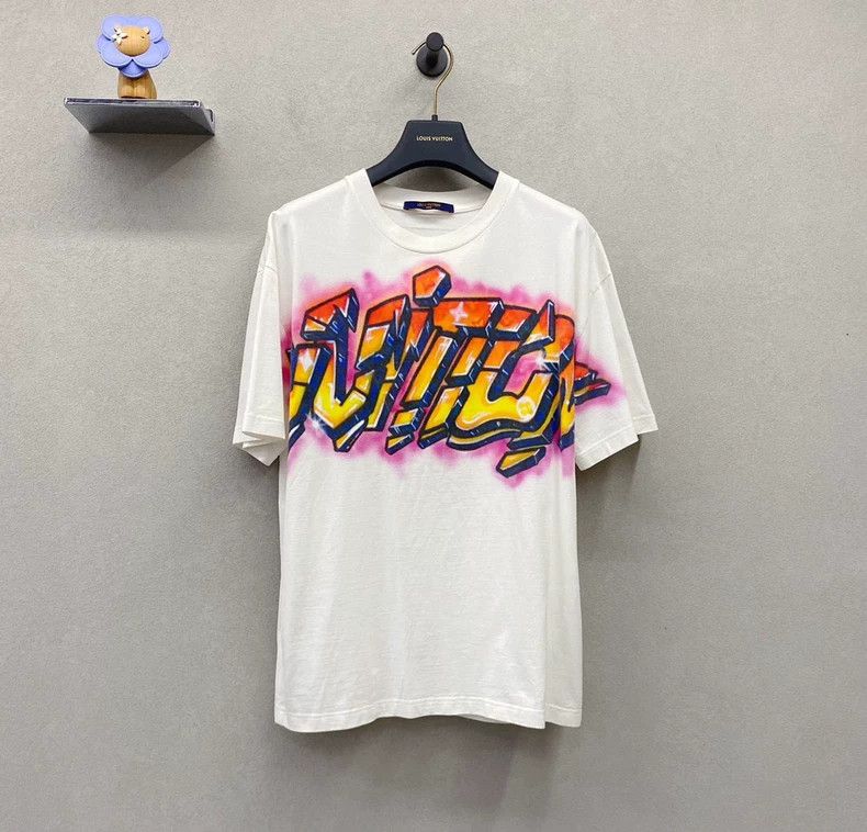 Louis Vuitton White Logo Print Graffiti Short Sleeve Tee - dmc Size US M / EU 48-50 / 2 - 1 Thumbnail