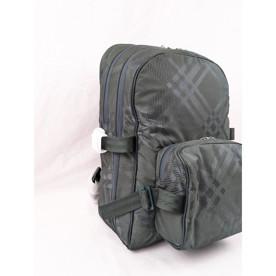 Burberry o1rshd1 Size : OS / Nylon Check Jacquard Backpack in Vine Size ONE SIZE - 4 Thumbnail