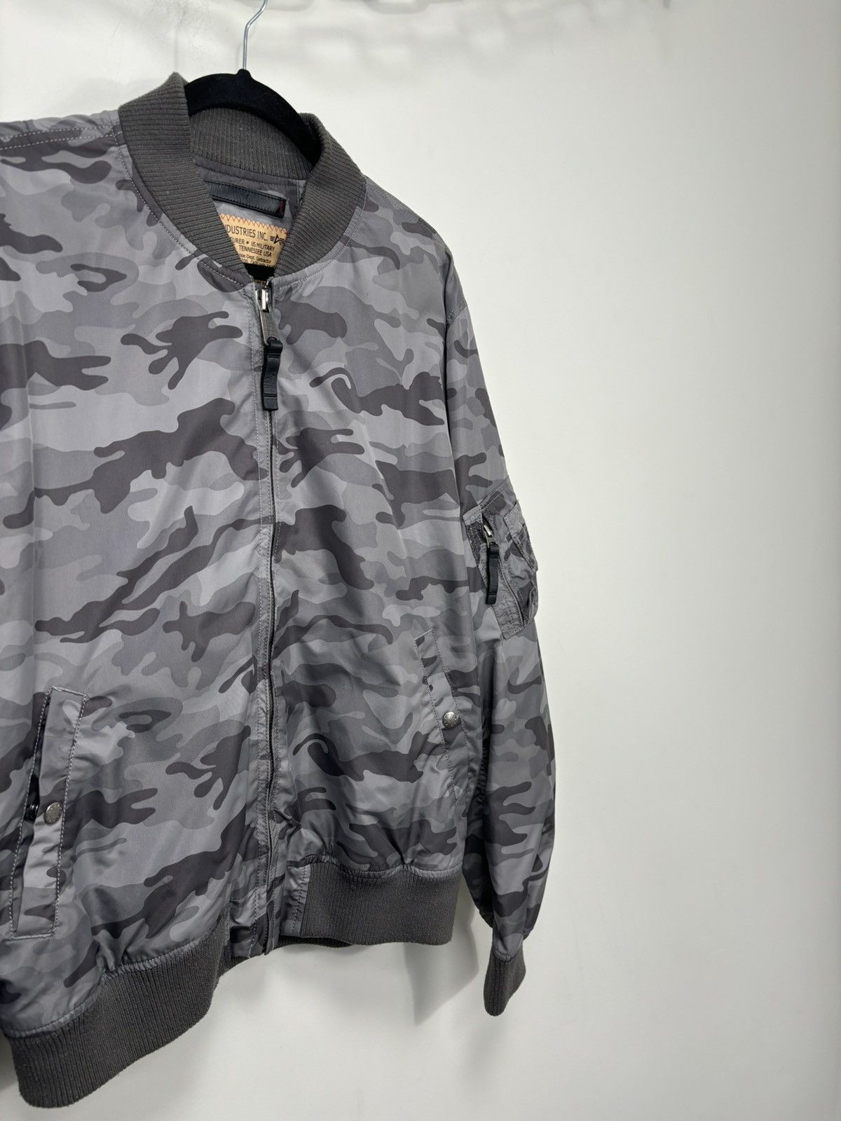 Alpha Industries Vintage Alpha Industries Gray Camo Hype Bomber Jacket Size US L / EU 52-54 / 3 - 10 Thumbnail