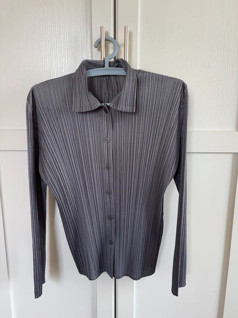 Issey Miyake Issey Miyake Grey pleated shirt Size M / US 6-8 / IT 42-44 - 2 Thumbnail
