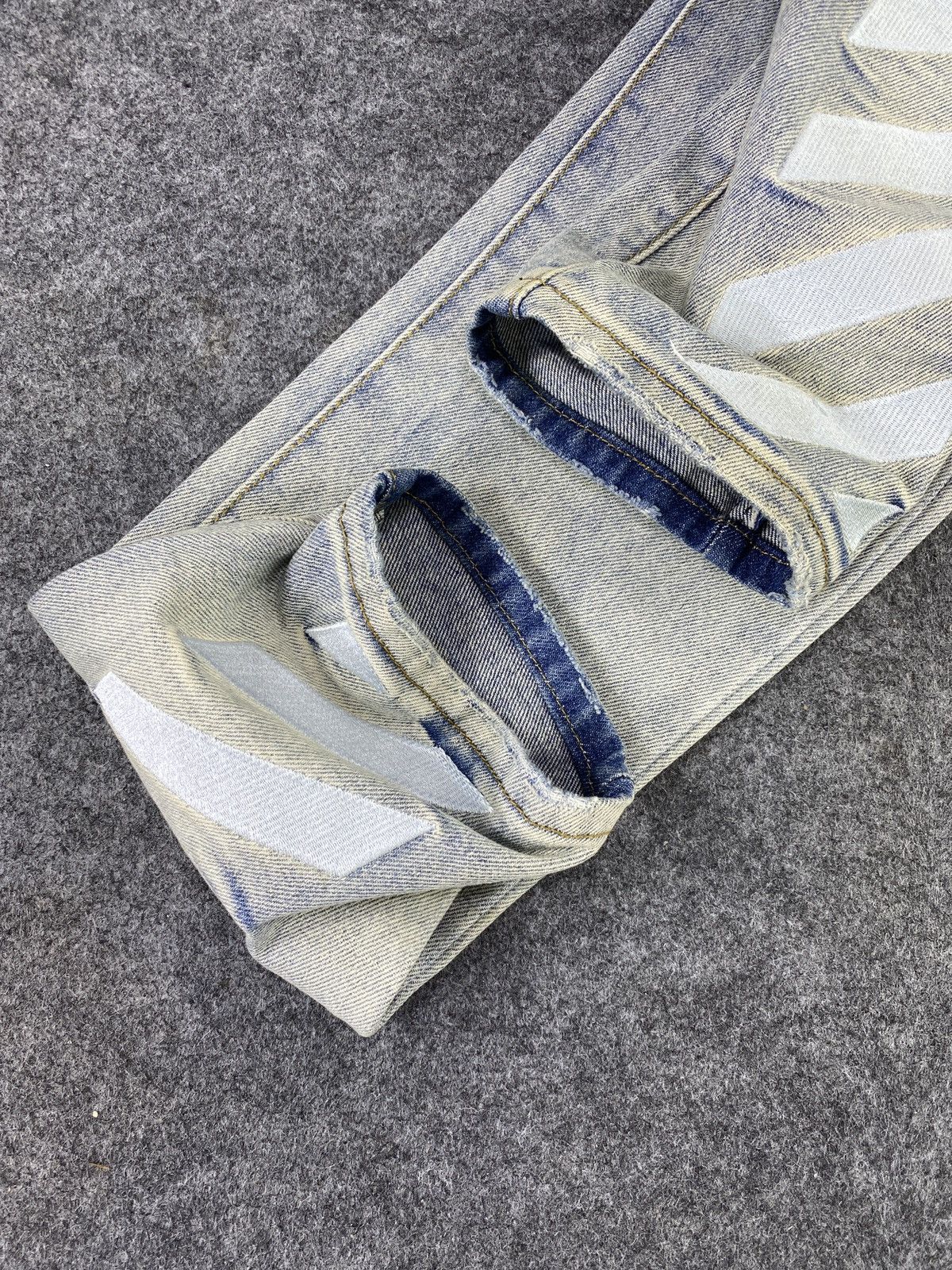 Japanese Brand Distressed Faded Blue Jeans - J1075