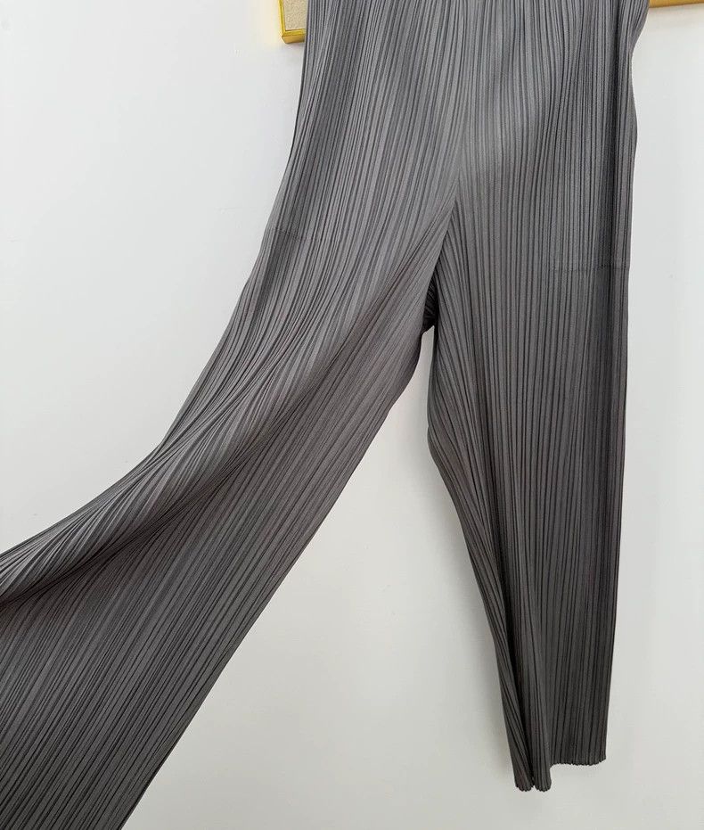 Issey Miyake Issey Miyake size:2 Light grey pleated pants Size 30" / US 8 / IT 44 - 4 Thumbnail
