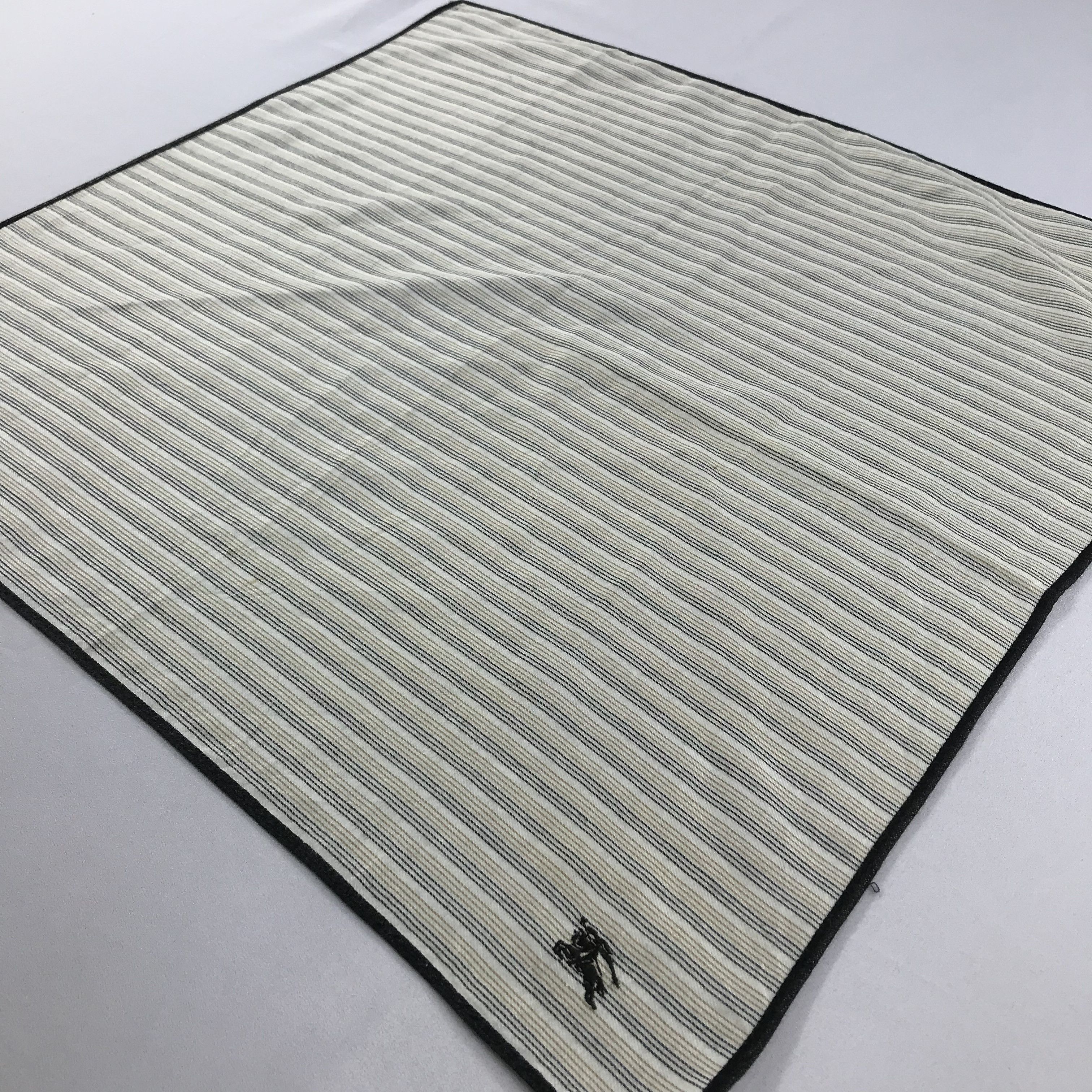 Burberry × Vintage Burberry Bandana / Handkerchief / Neckerchief - S2063 Size ONE SIZE - 2 Thumbnail