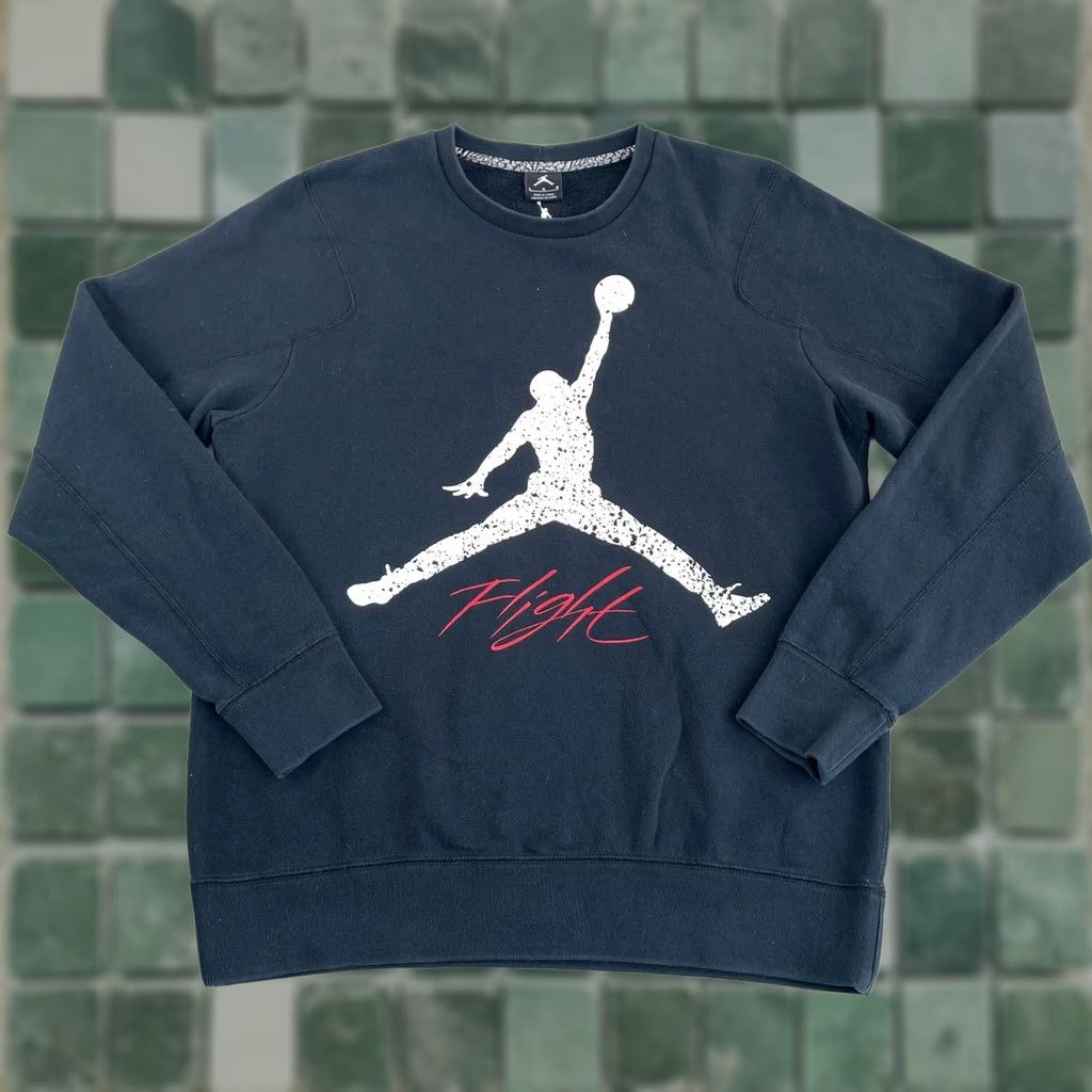 Nike Nike Jordan Flight Sweatshirt Men L Black JumpMan Logo Crew Neck Pullover Long Sleeve Graphic Print Logo Vintage Not Size US L / EU 52-54 / 3 - 1 Thumbnail