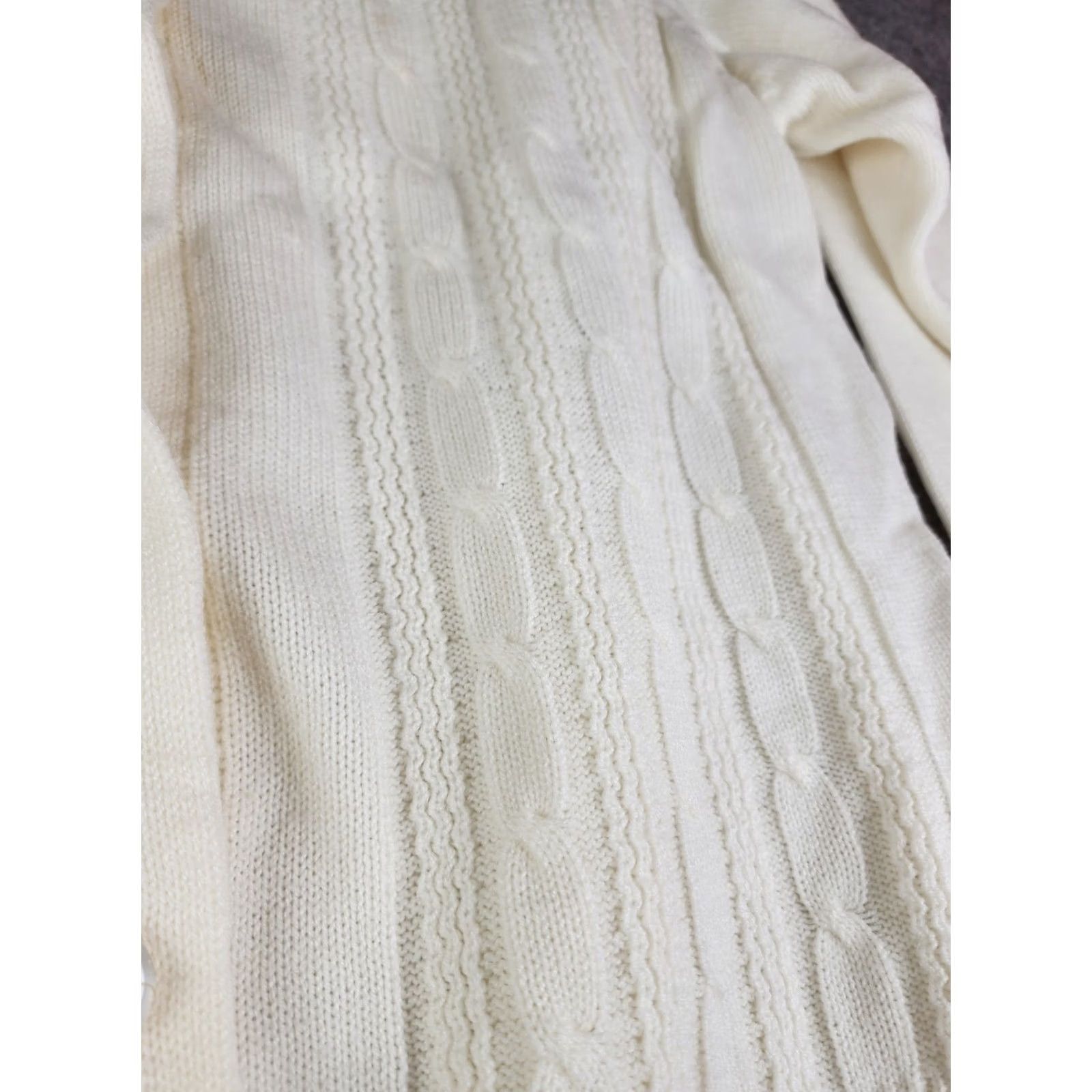 Vintage VINTAGE Kmart Womens Sweater Cardigan Cable-Knit Button Size 46 Ivory Distressed Size L / US 10 / IT 46 - 5 Thumbnail