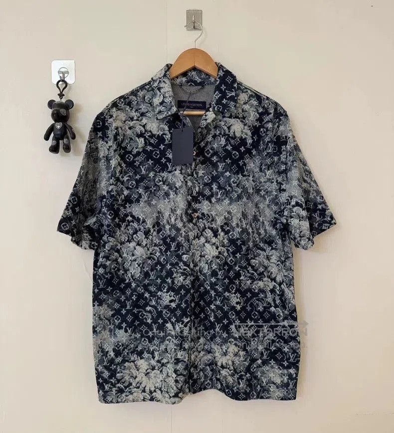 Louis Vuitton Louis Vuitton Tapestry Short Sleeve Shirt. Size US L / EU 52-54 / 3 - 1 Thumbnail