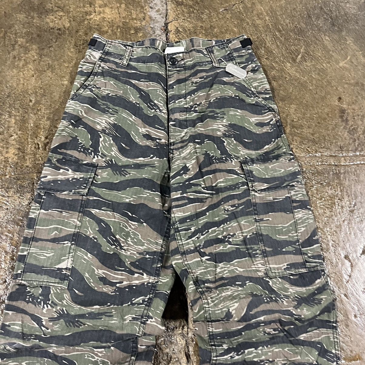 Vintage Crazy Y2K Military Camo Baggy Cargo Pants Essential Skater Size US 29 - 7 Thumbnail